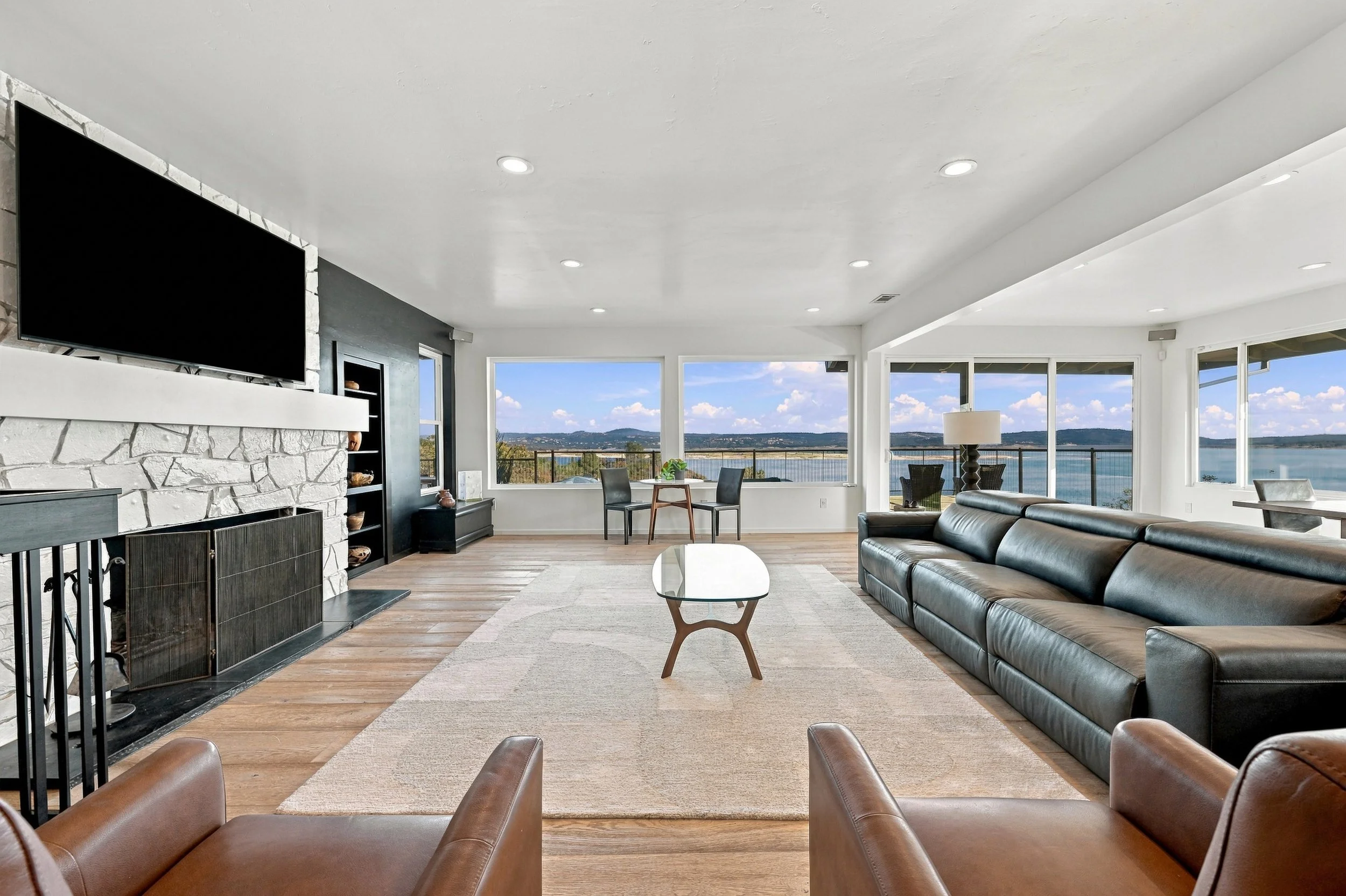 7882 Lakeshore Dr 23.jpg