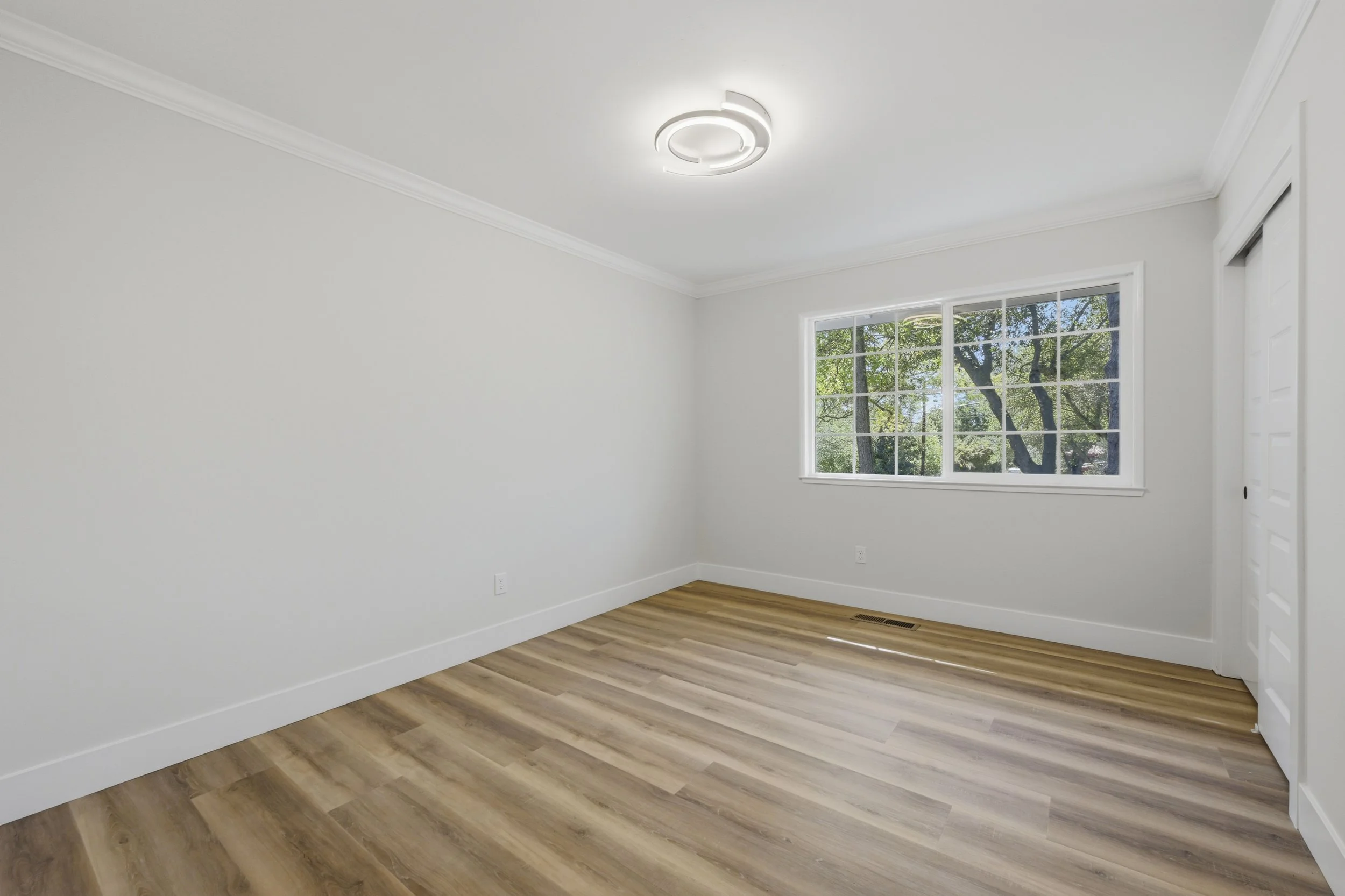 8177 N Lake Cir 45.jpg