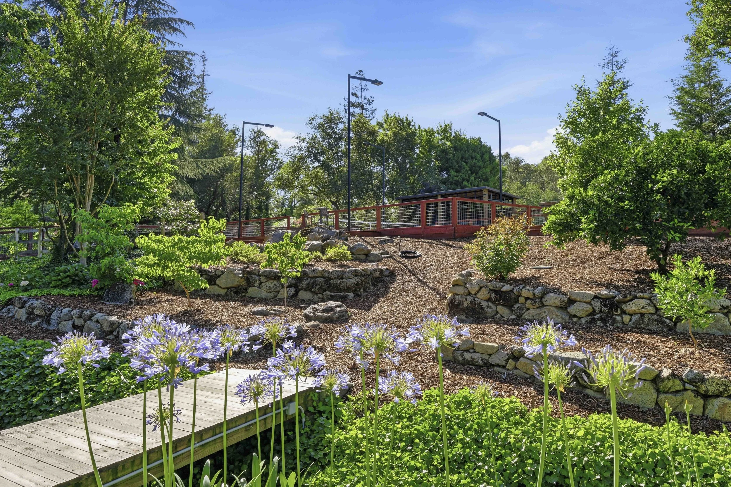 7905 Brook Ct 110.jpg