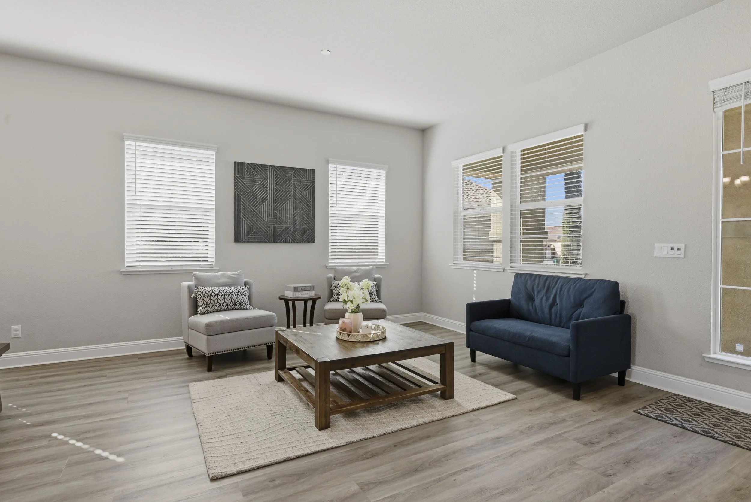 2012 Van Ruiten Dr _7.jpg