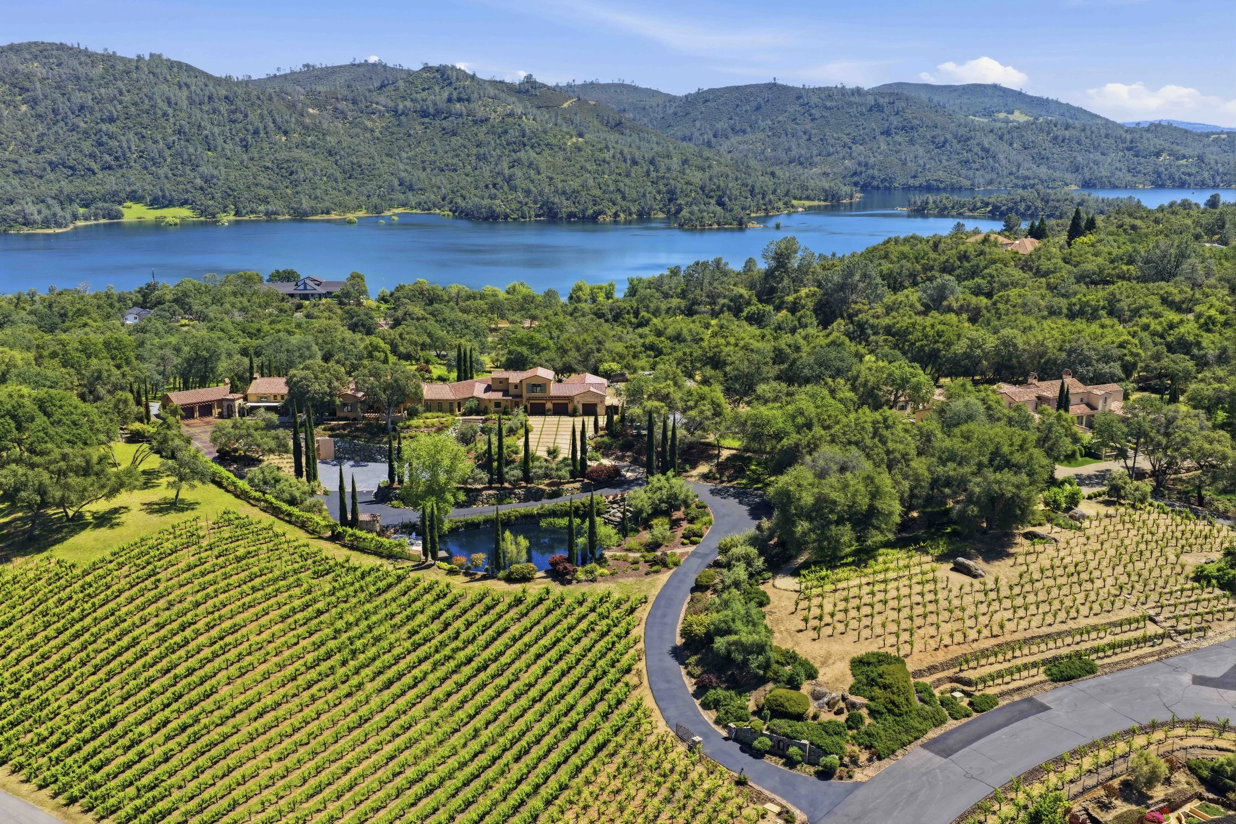 9688 Clos Du Lac Cir 4.jpg