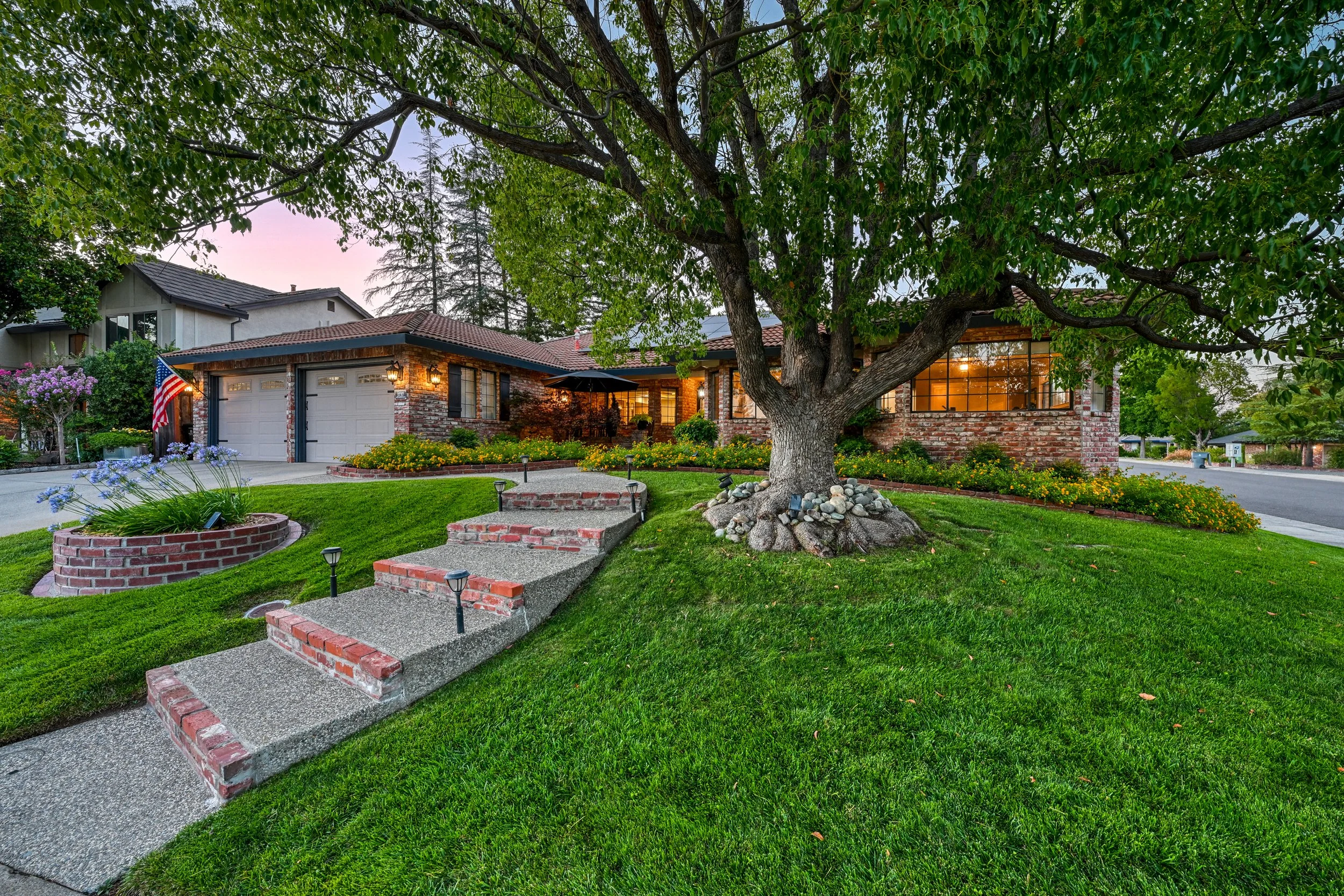 3737 Sweetwater Dr 2.jpg