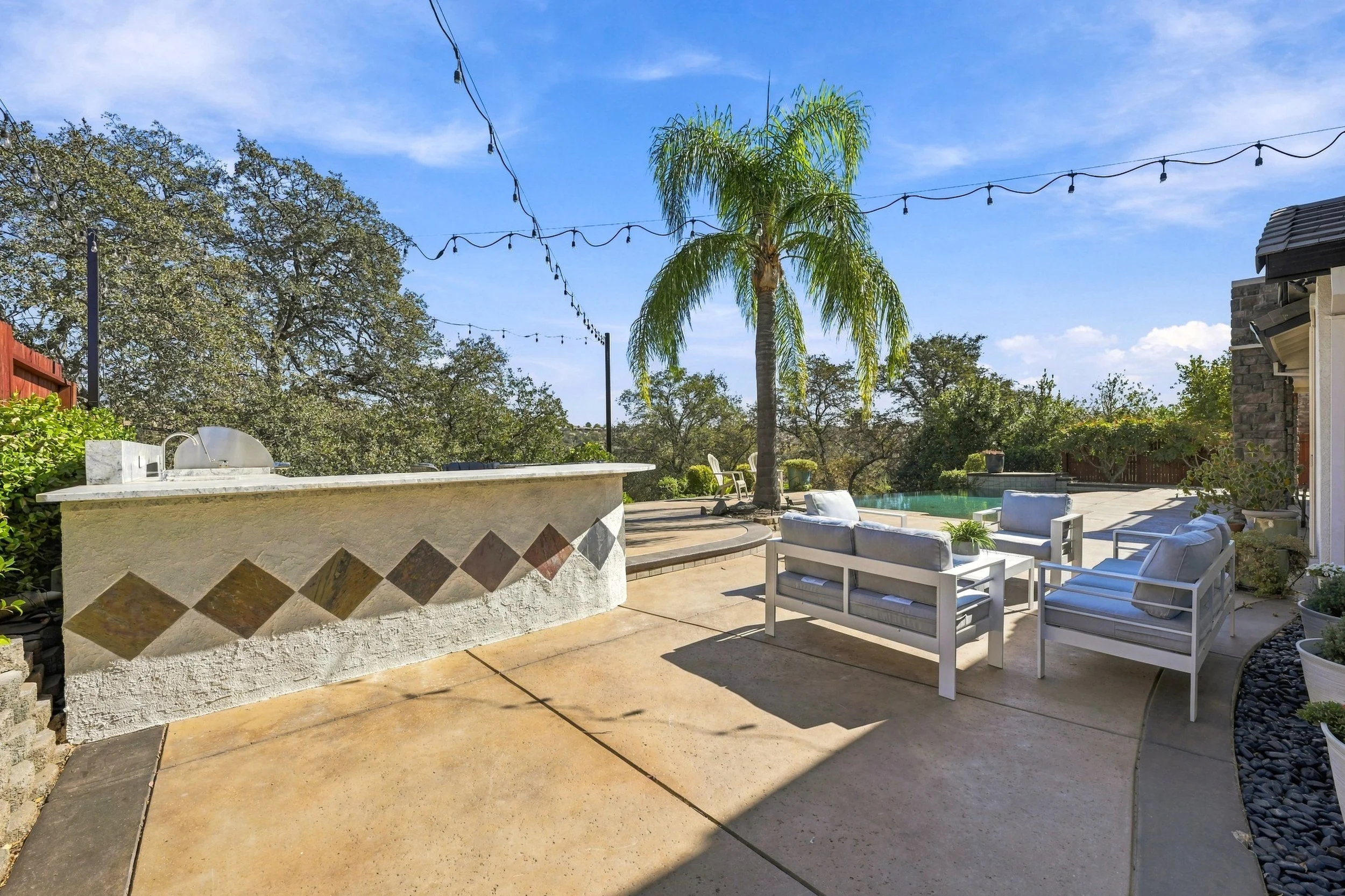 3391 Black Oak Dr 104.jpg