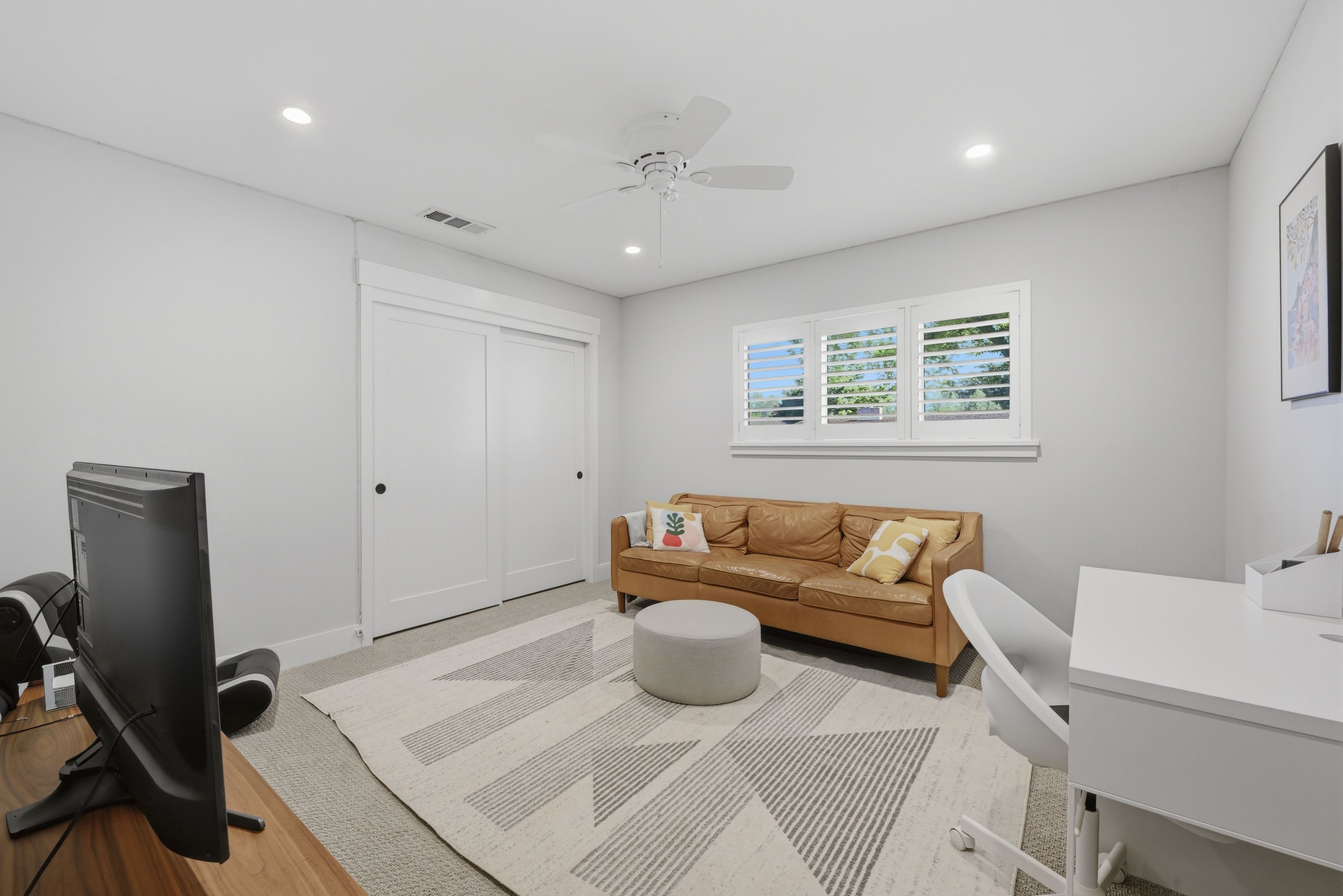 2929 Latham Dr _29.jpg