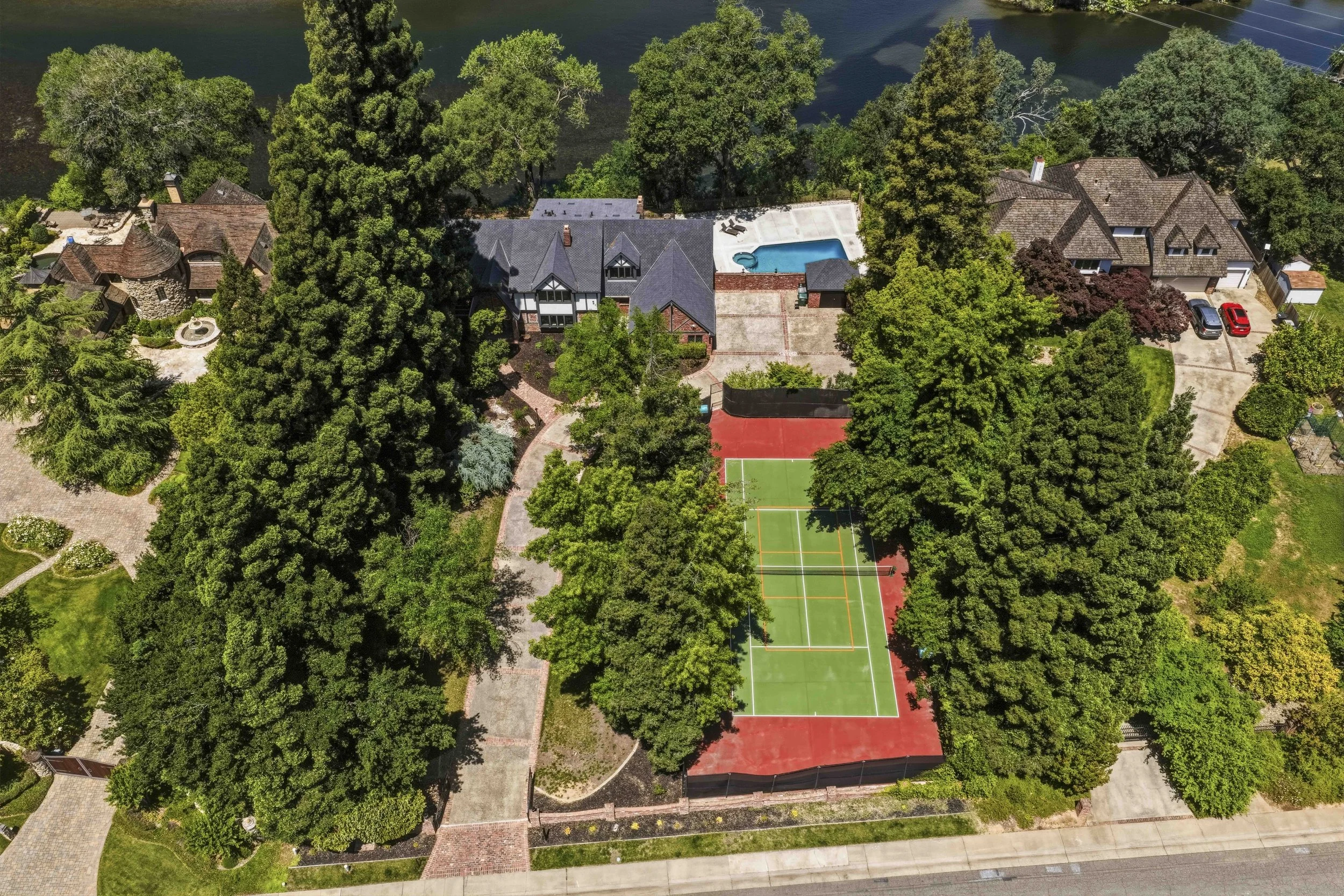 9815 Mira Del Rio Dr 3.jpg