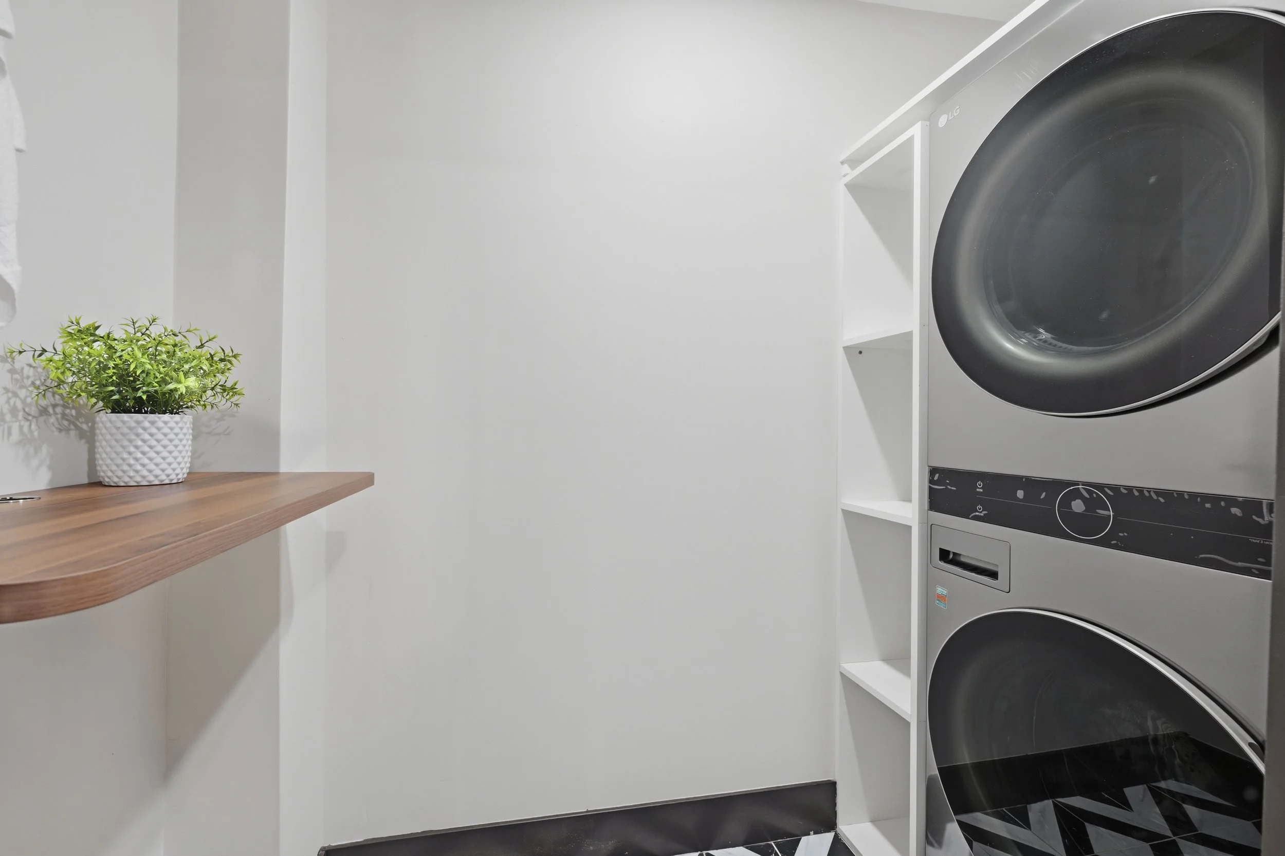 9815 Mira Del Rio Dr 90.jpg
