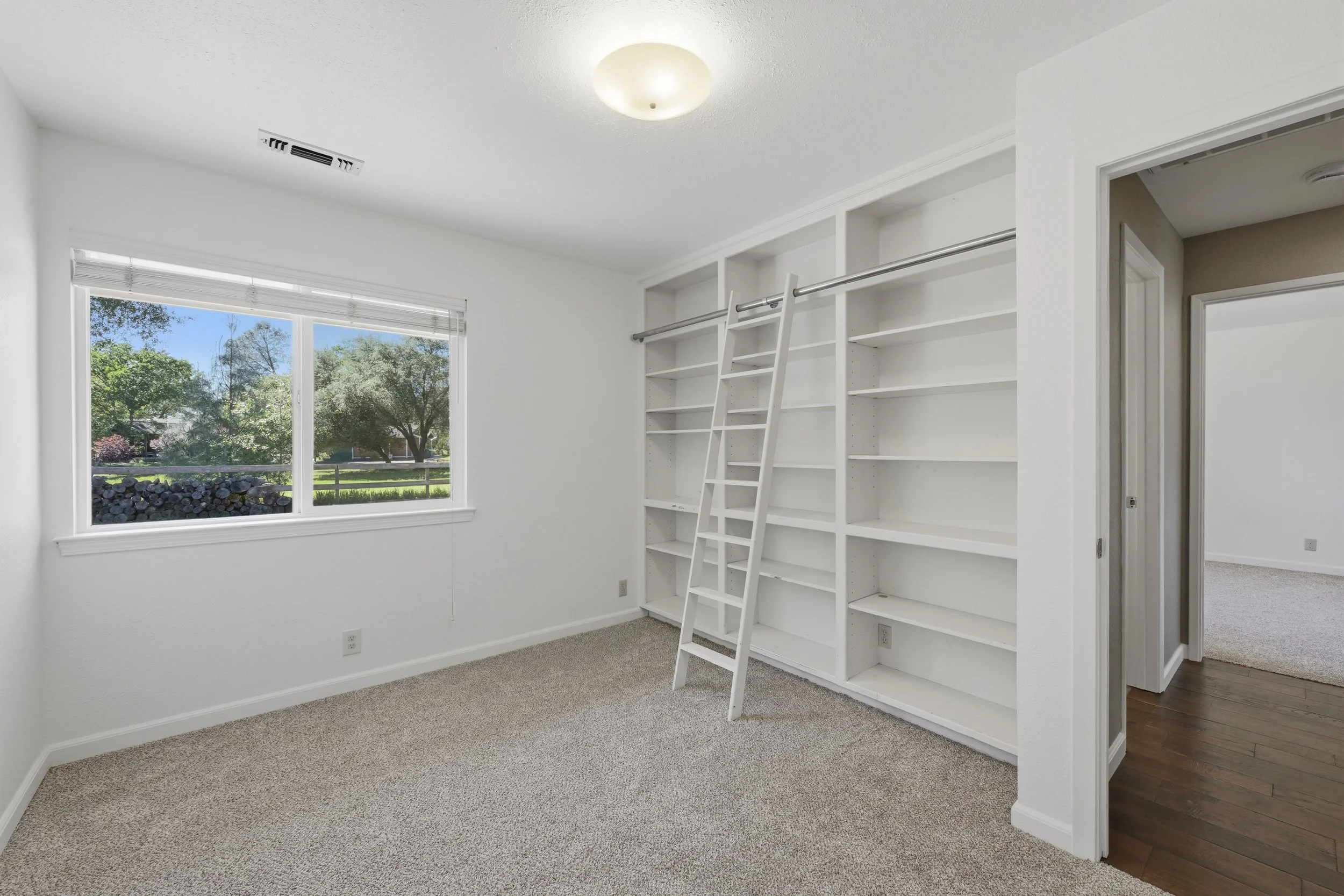 7585 Gold Dr 113.jpg