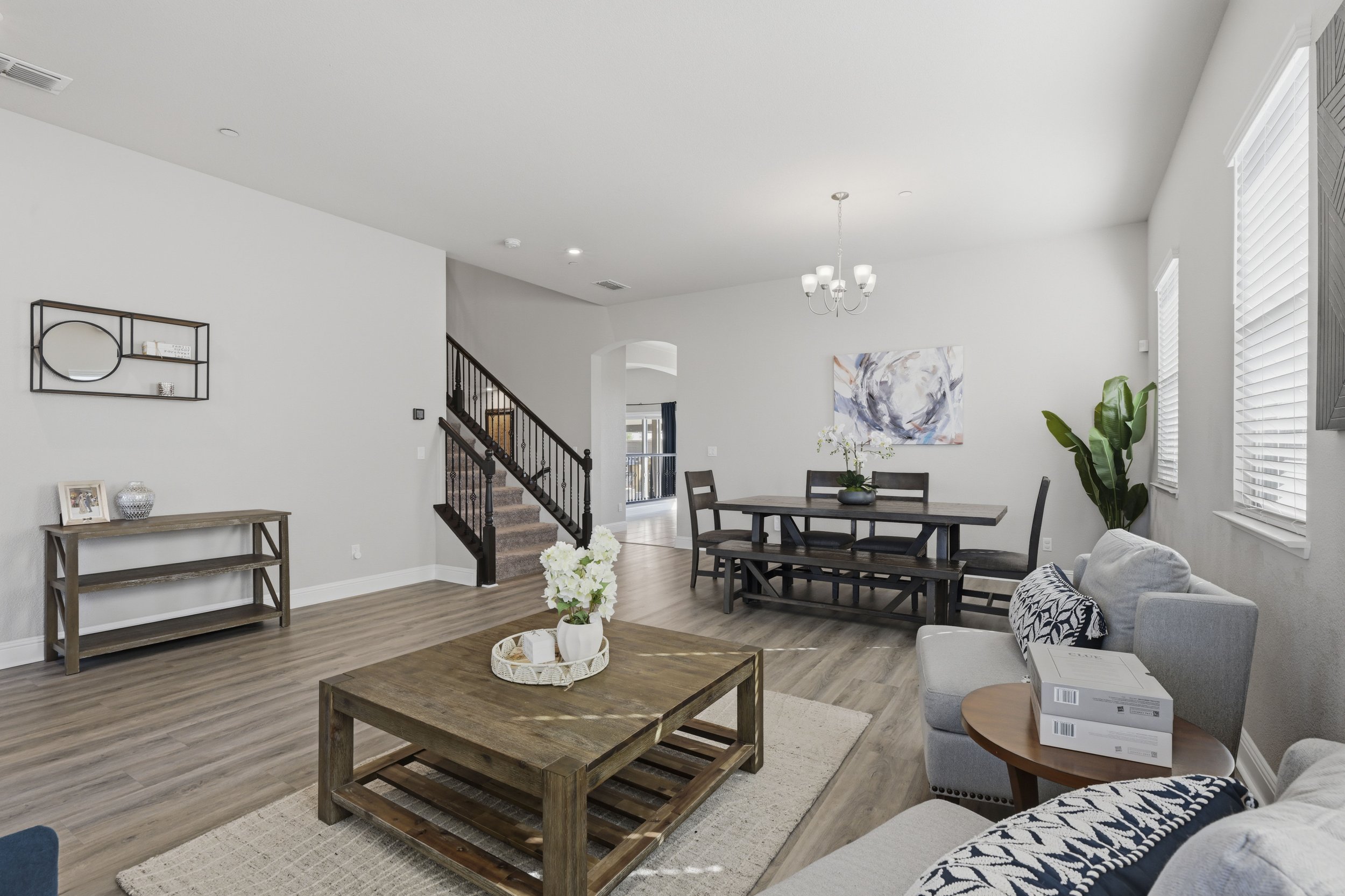 2012 Van Ruiten Dr _5.jpg