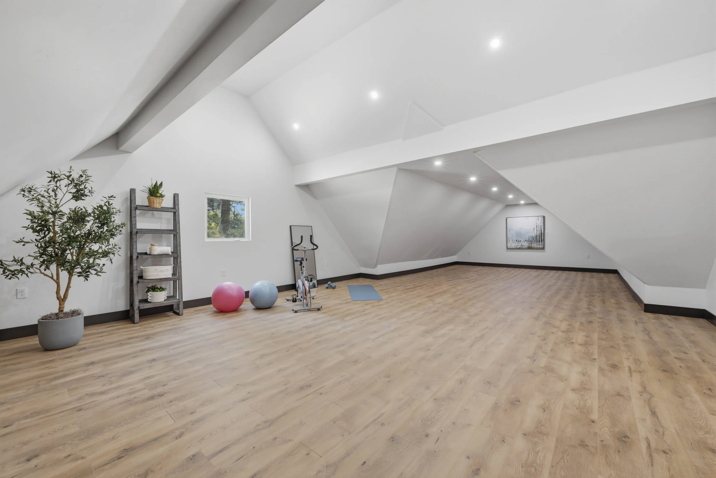 9815 Mira Del Rio Dr 113.jpg