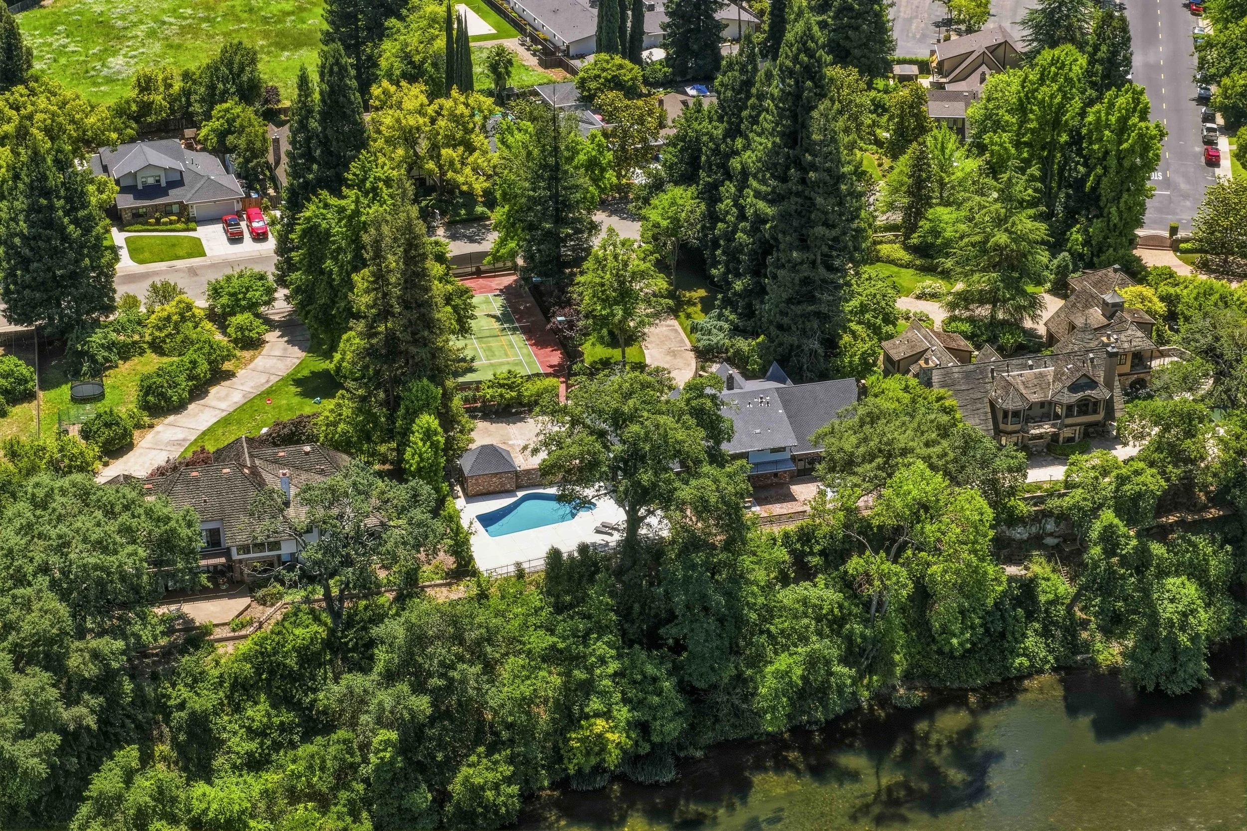 9815 Mira Del Rio Dr 11.jpg