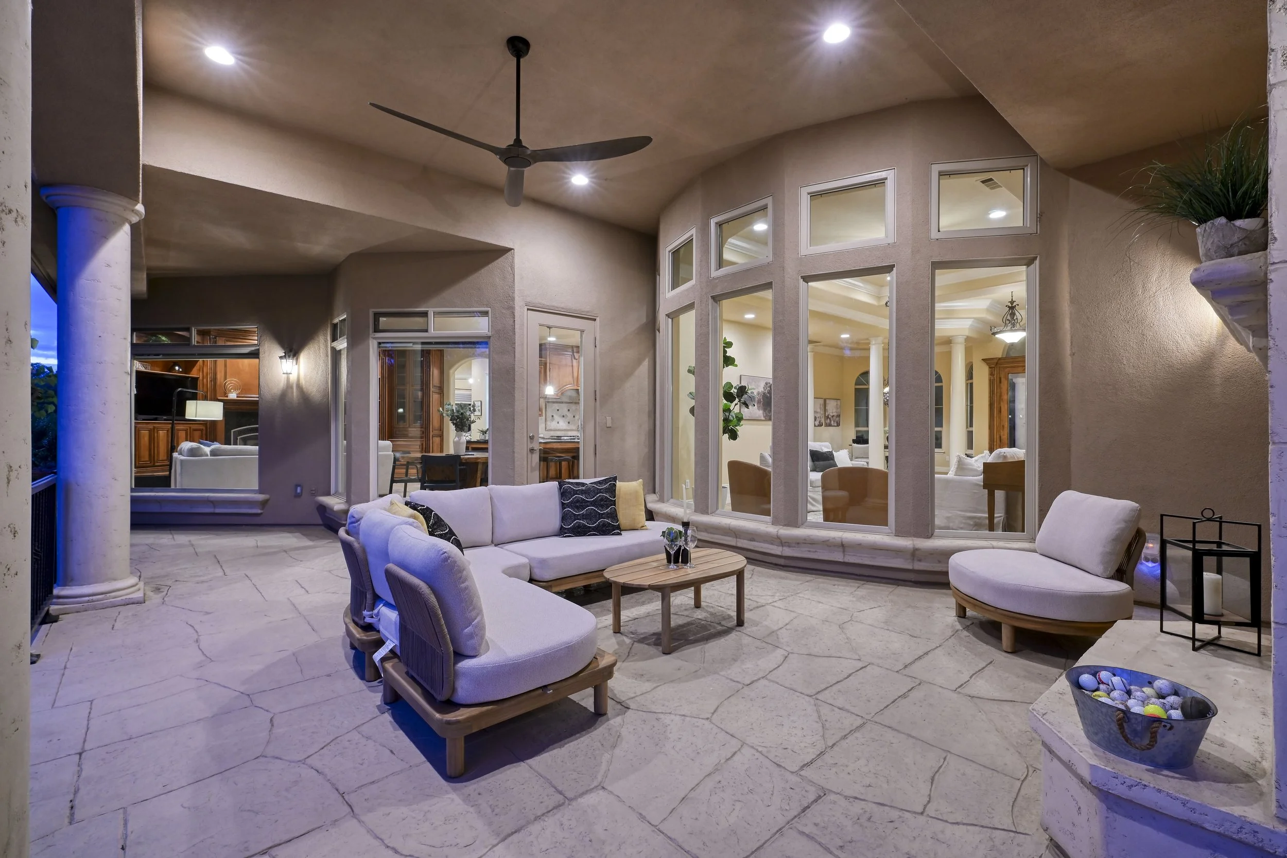 3702 Lindbrook Dr 109.jpg