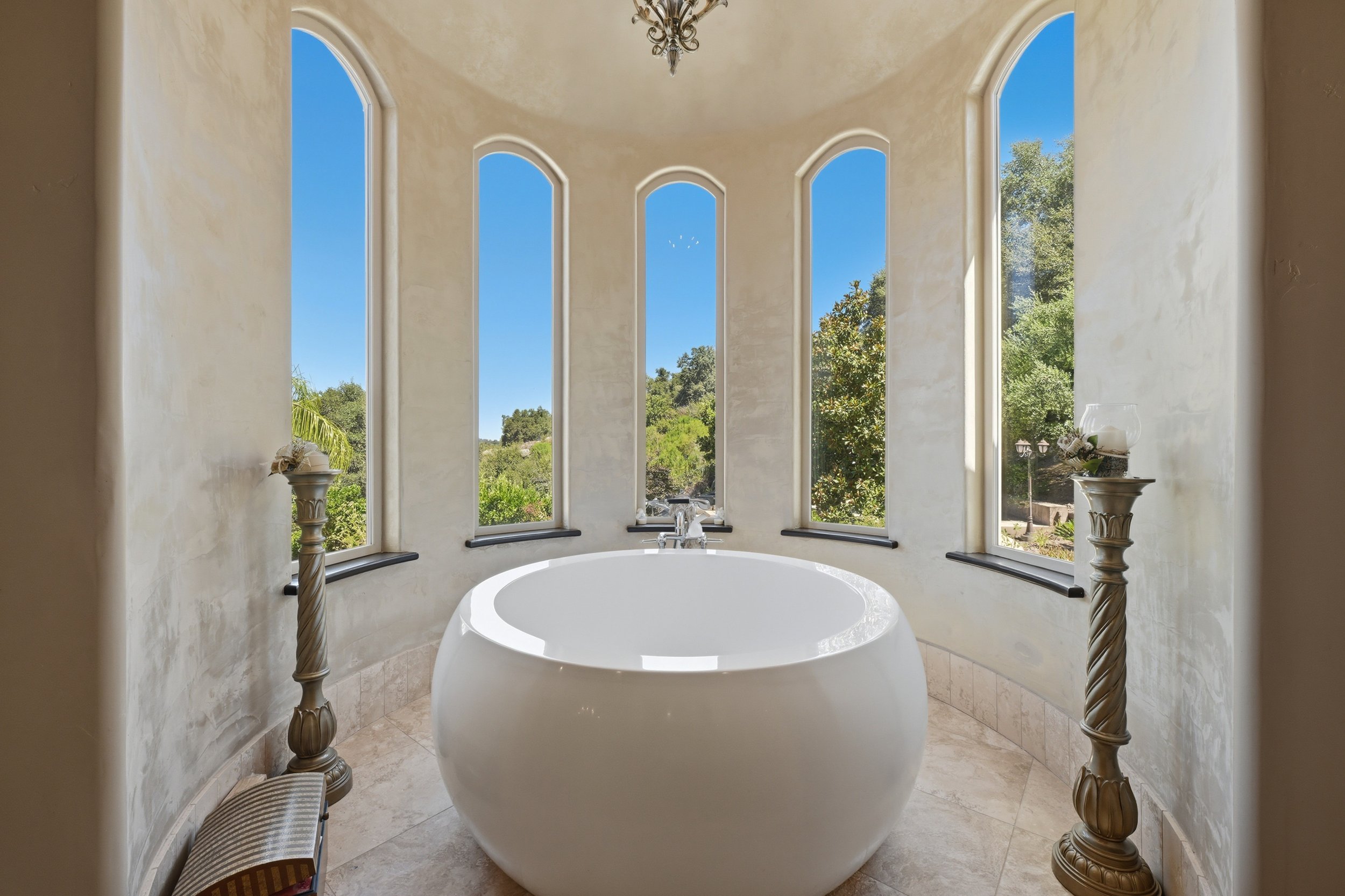 5645 Los Posas Way 47.jpg