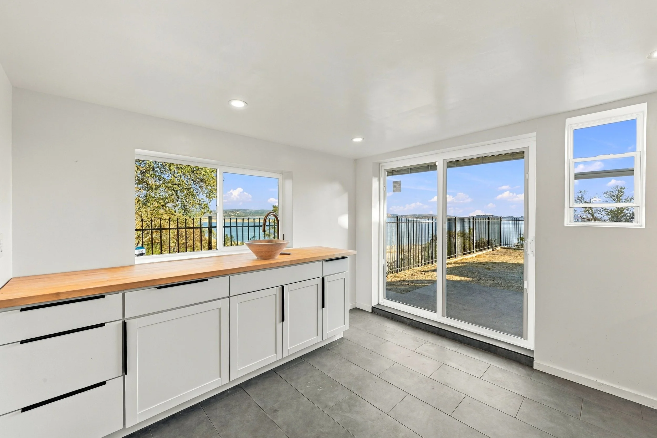 7882 Lakeshore Dr 99.jpg