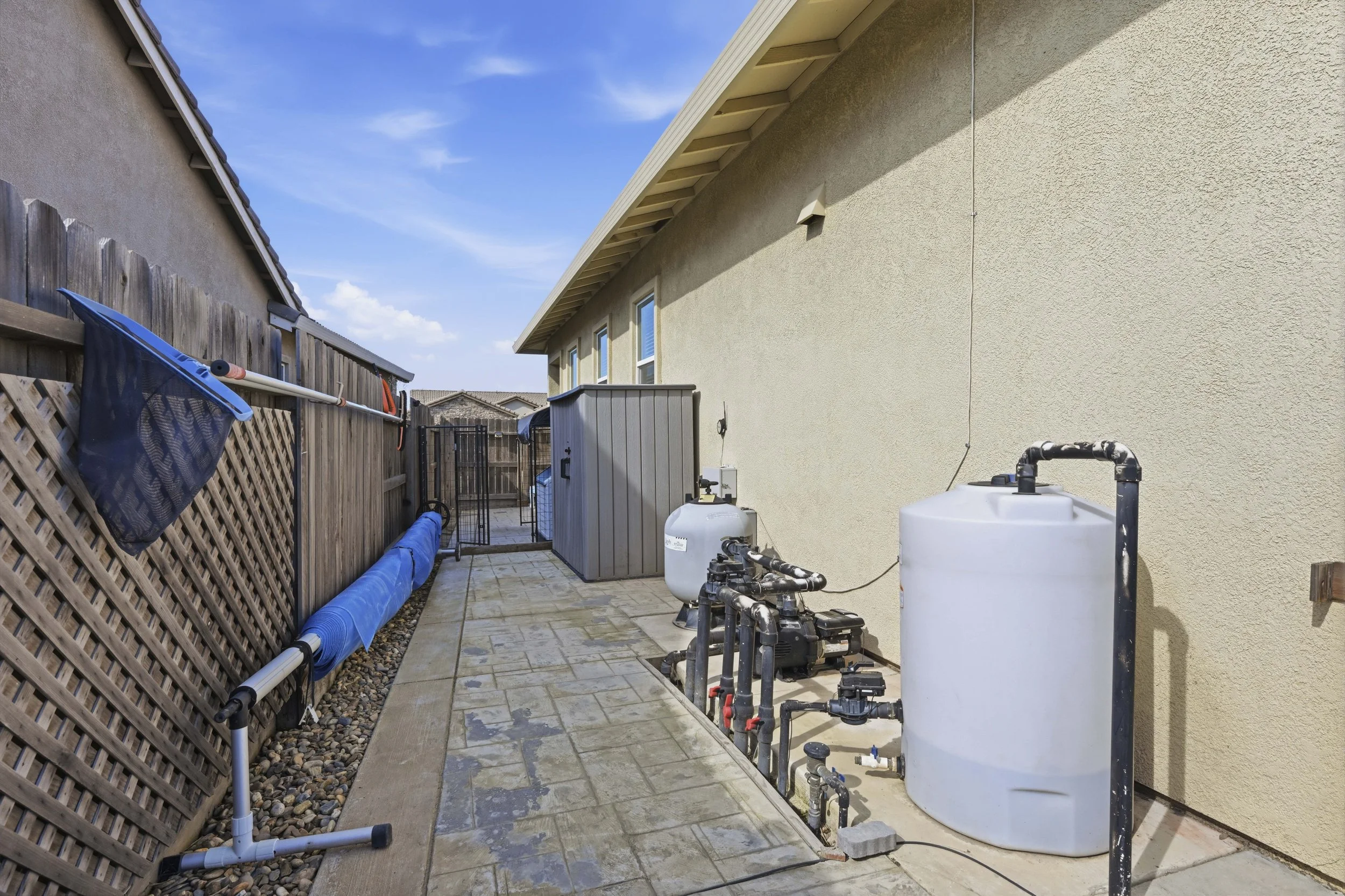 2012 Van Ruiten Dr _50.jpg