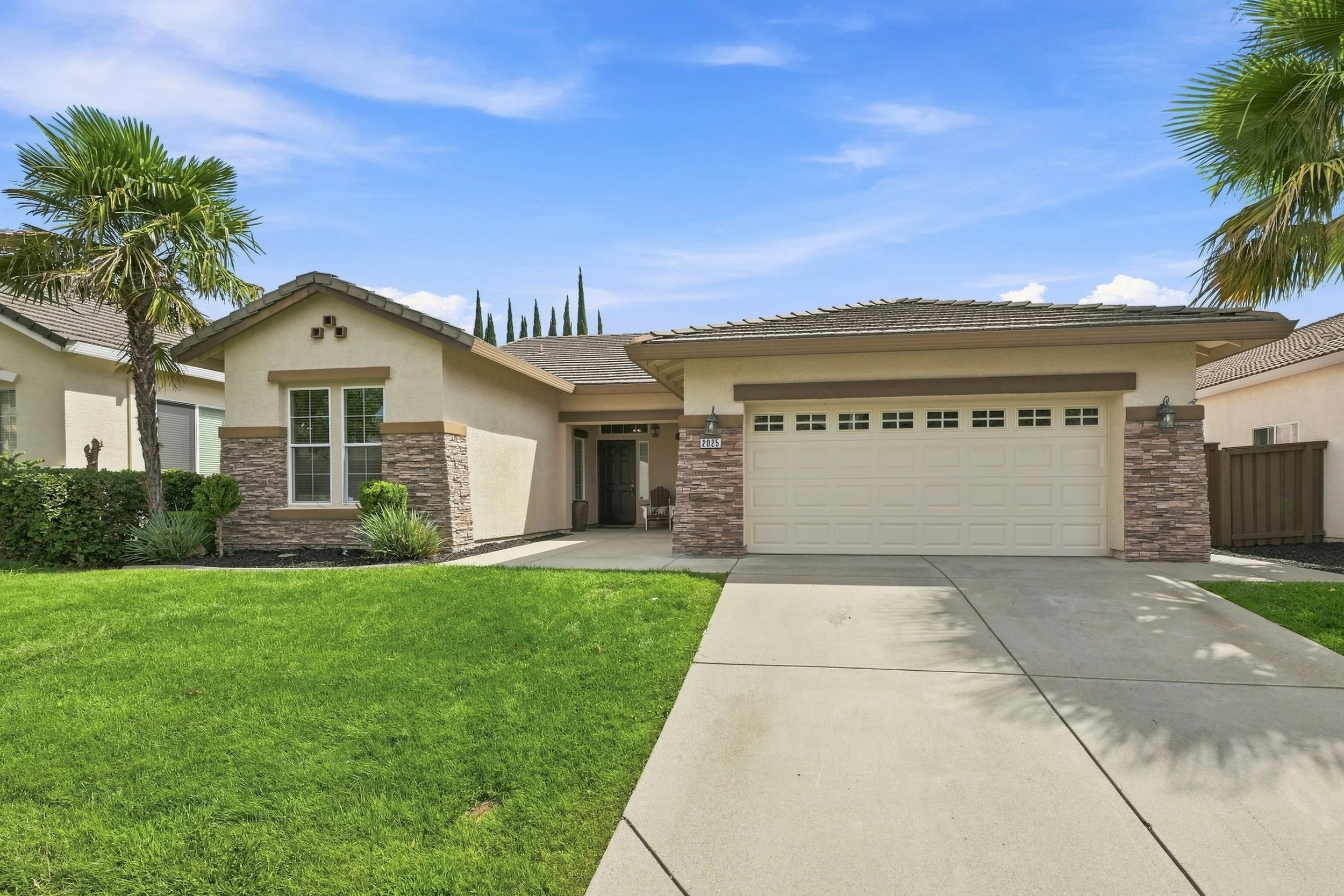 2025 San Esteban Cir _1.jpg