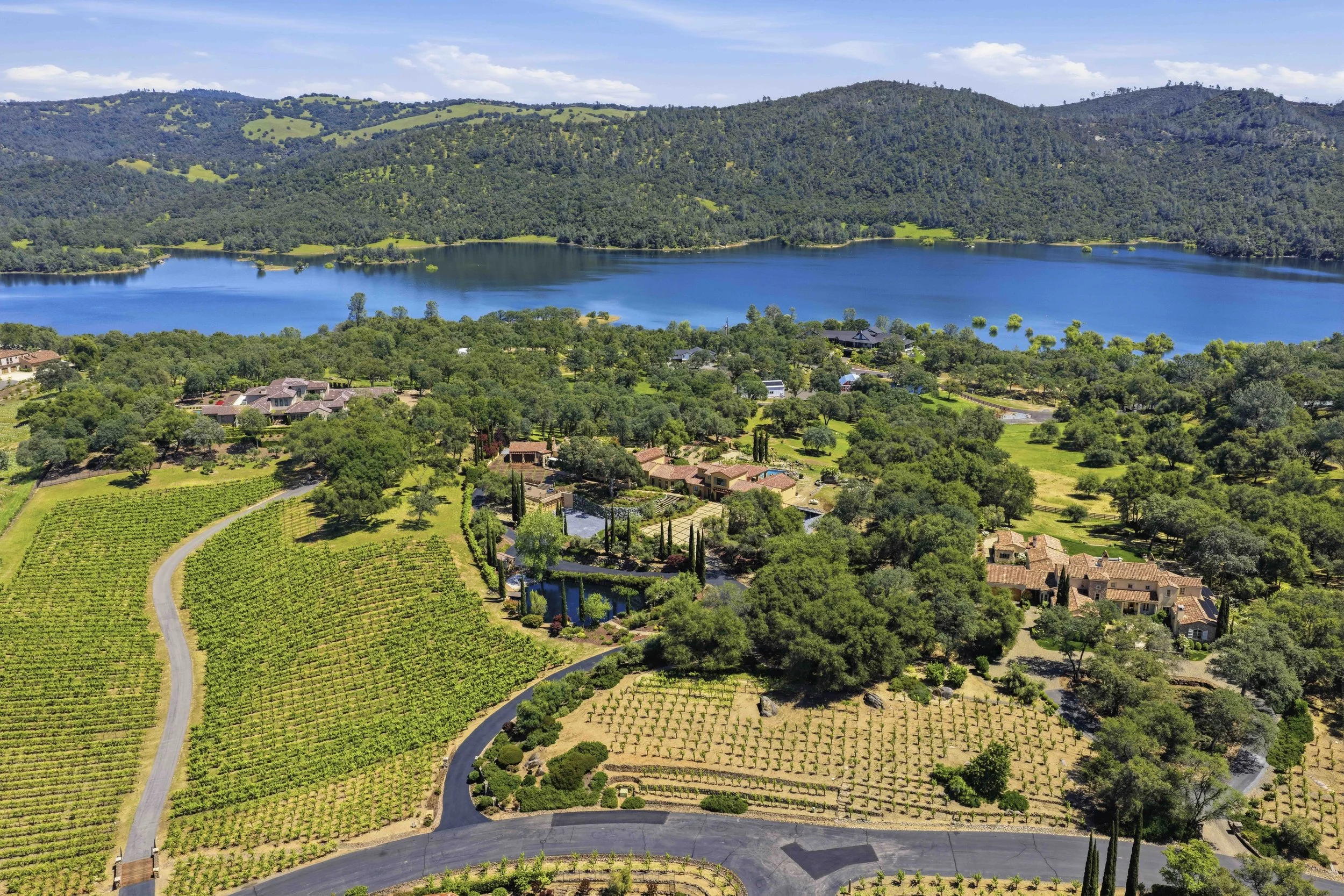 9688 Clos Du Lac Cir 2.jpg