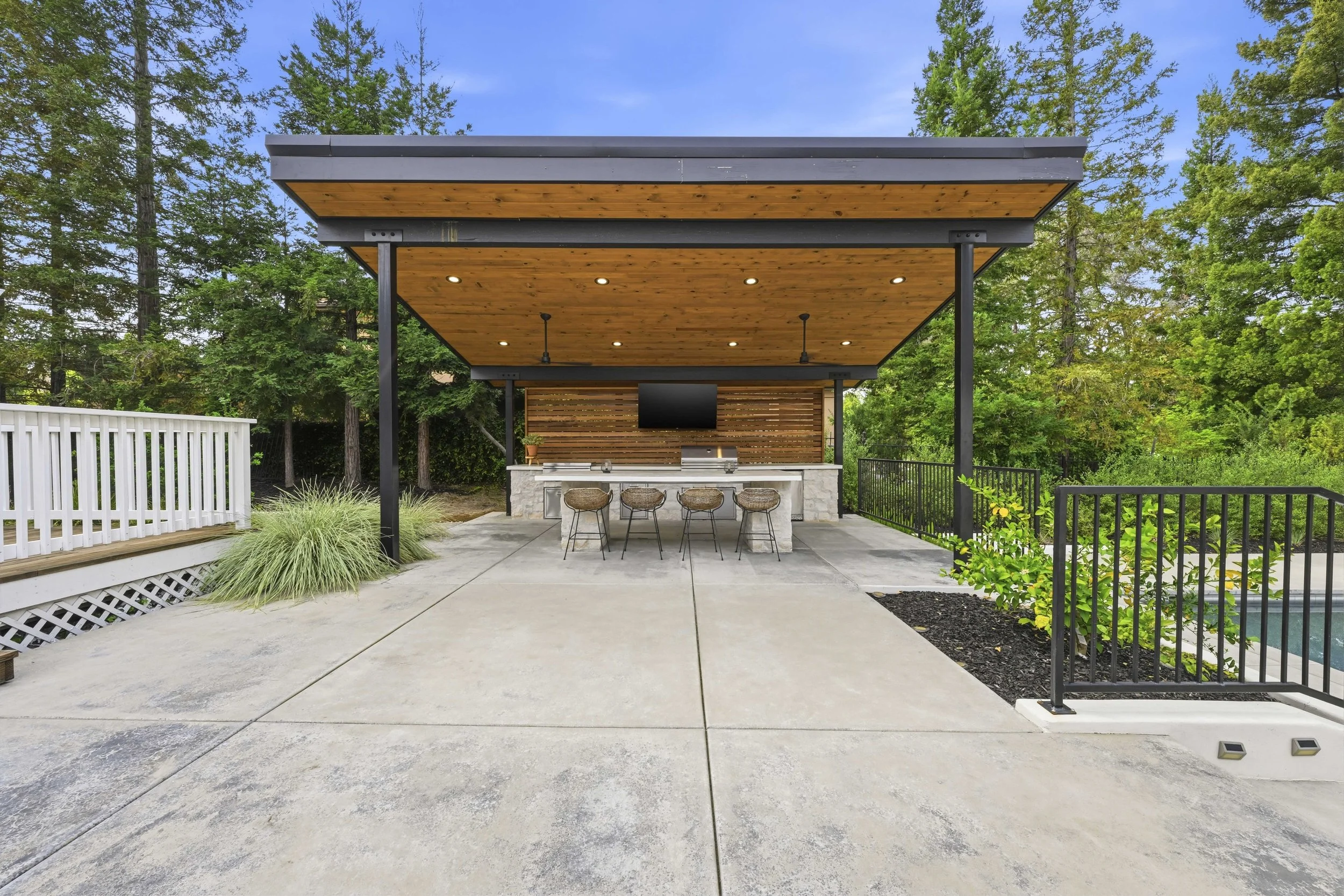 9660 Los Lagos Cir North - 107.jpg