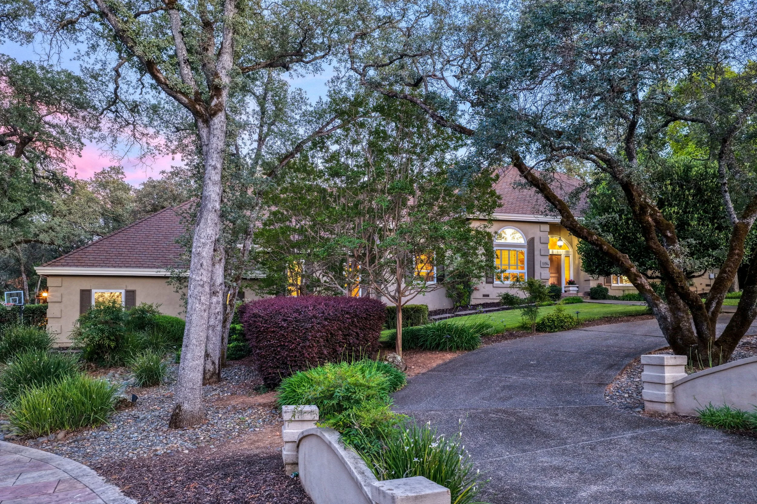 1194 Shetland Way - 5.jpg