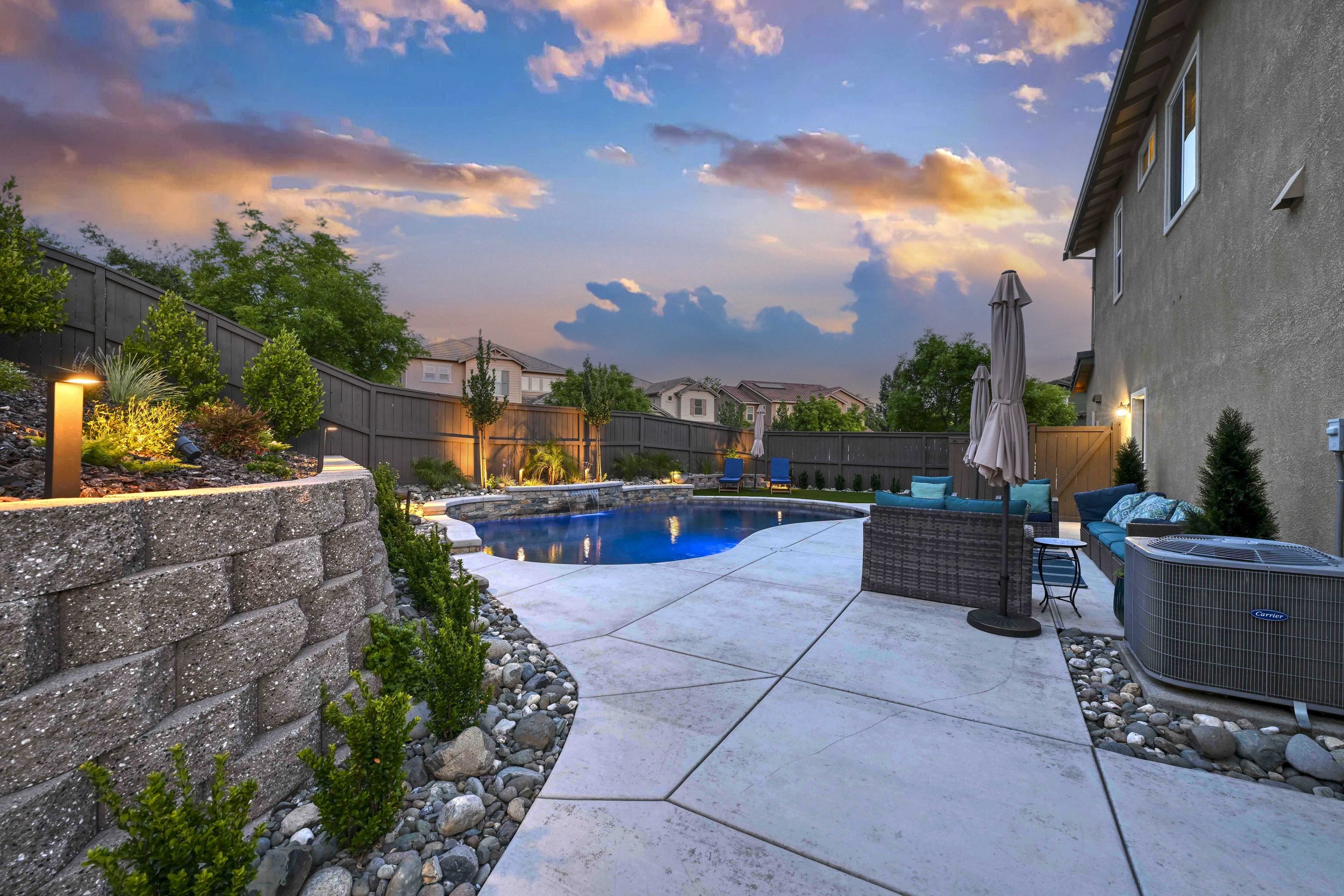 895 Calico Dr 22.jpg