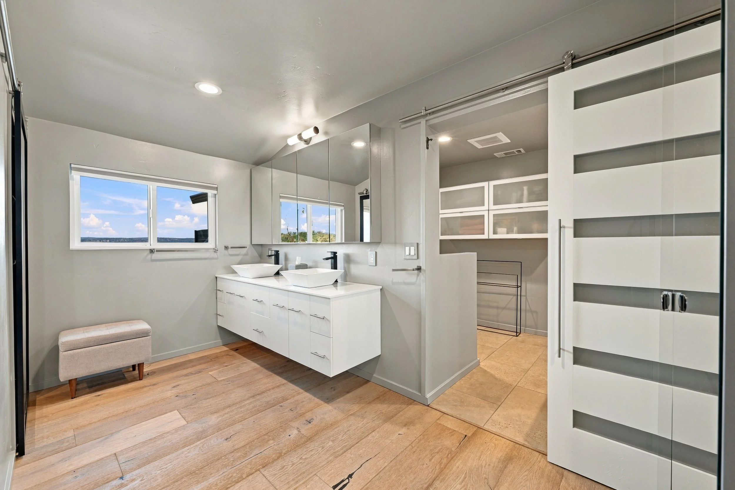 7882 Lakeshore Dr 46.jpg