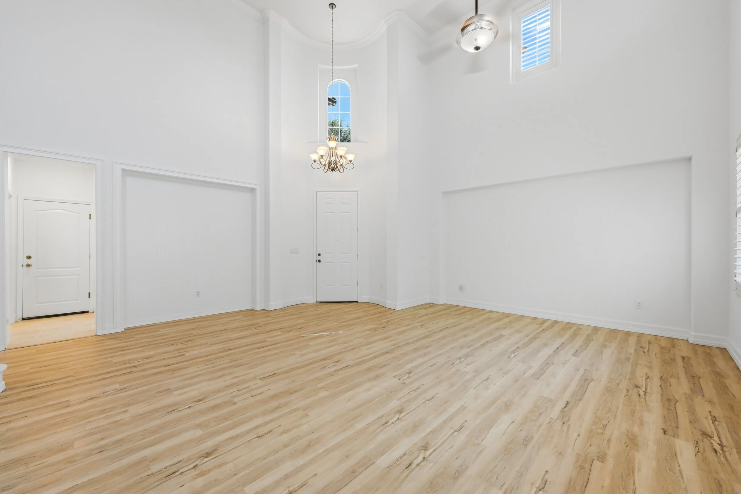 9030 Longford Way 6.jpg