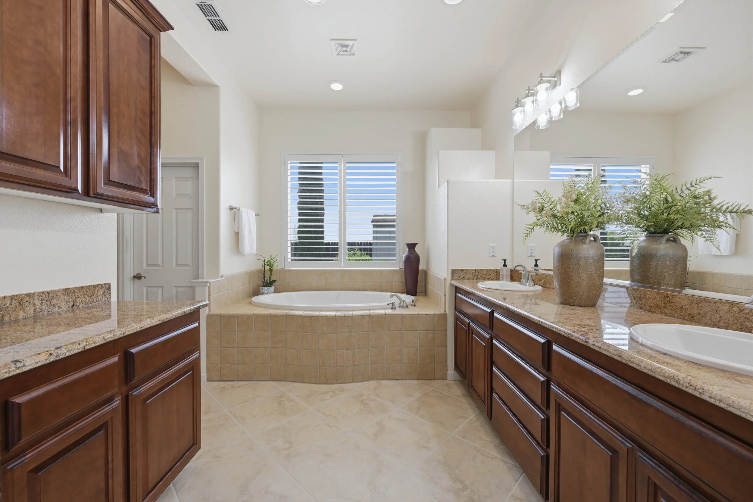 8357 Bridgestone Dr 70.jpg