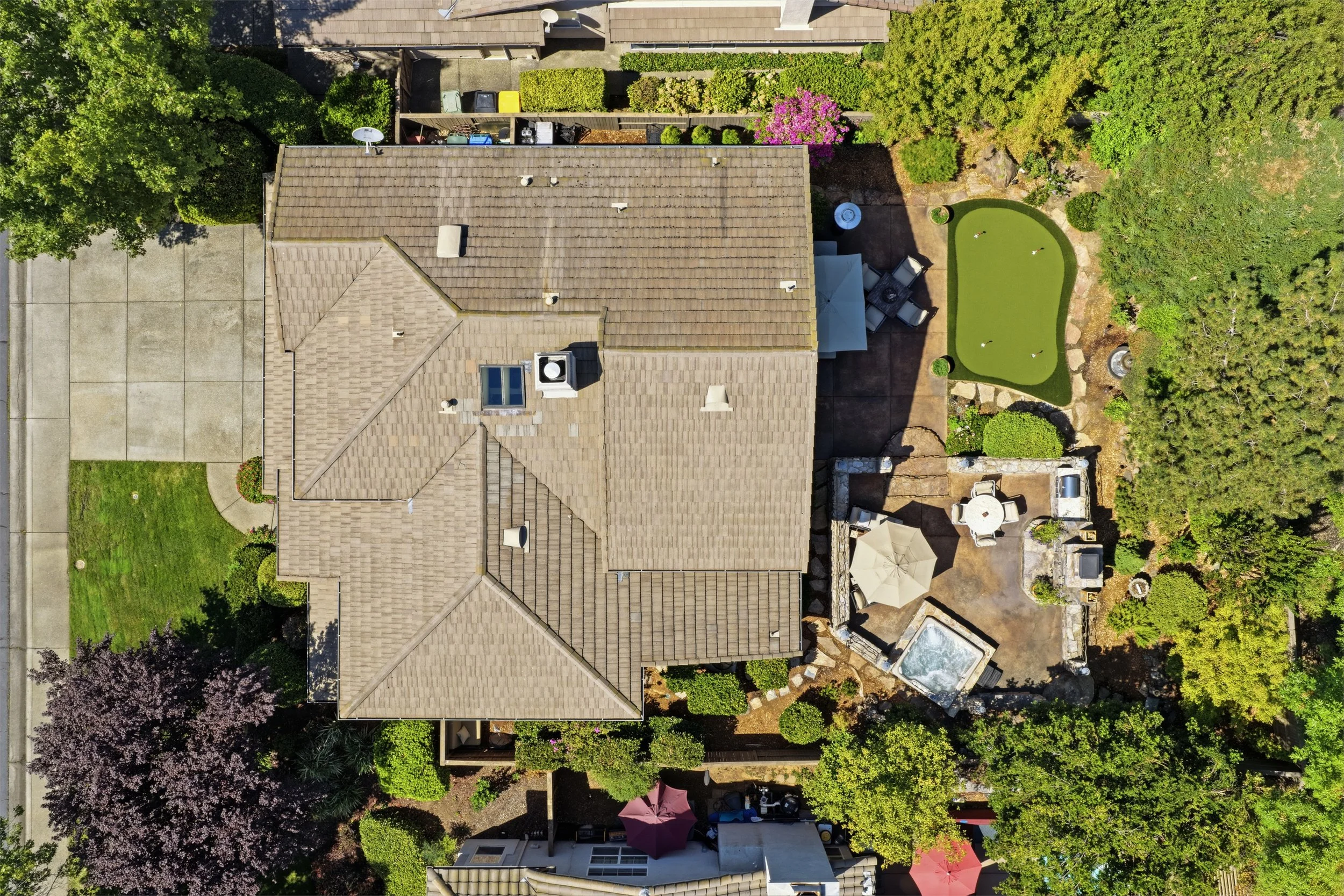 3301 Stonehurst Dr _2.jpg