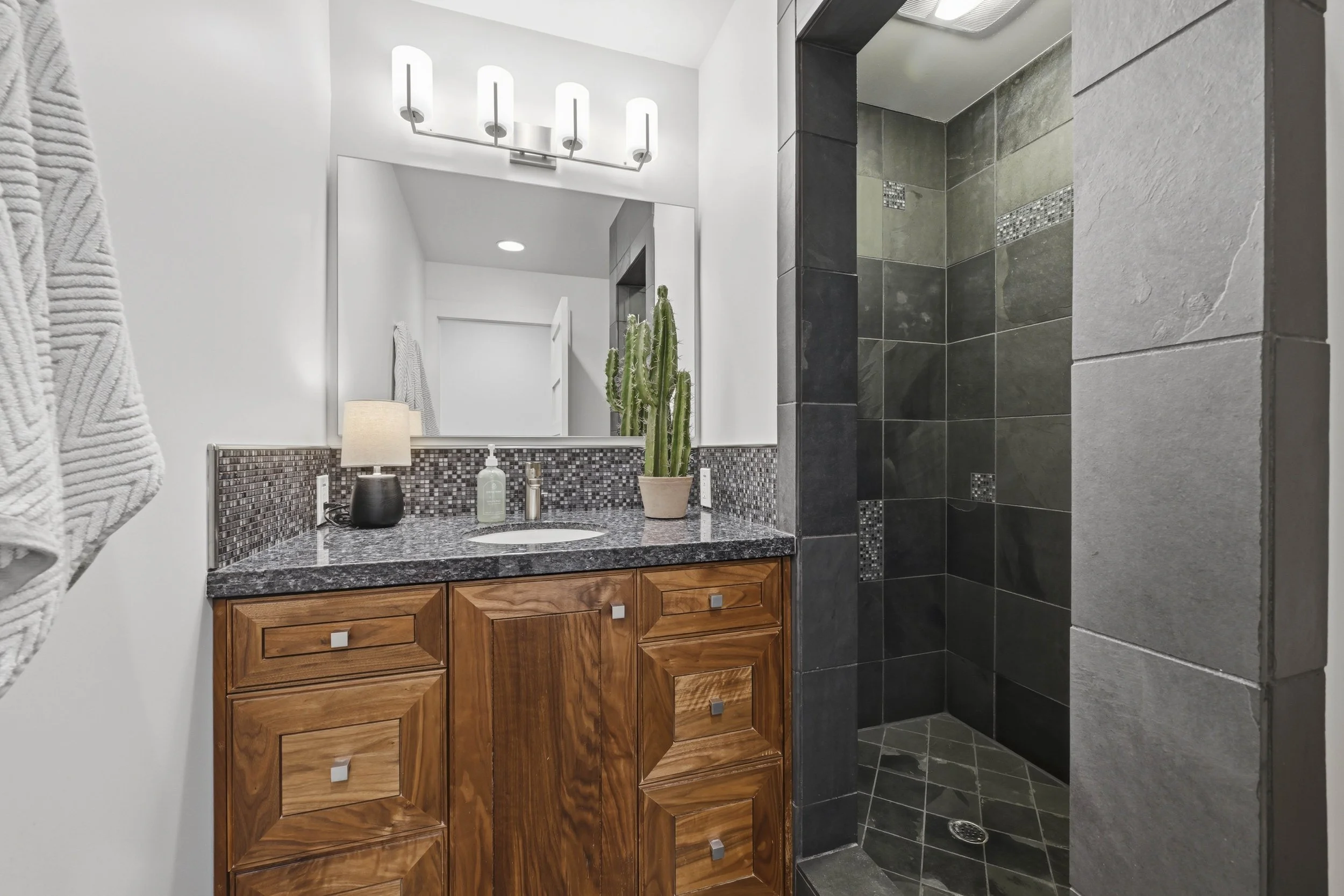 7905 Brook Ct 61.jpg