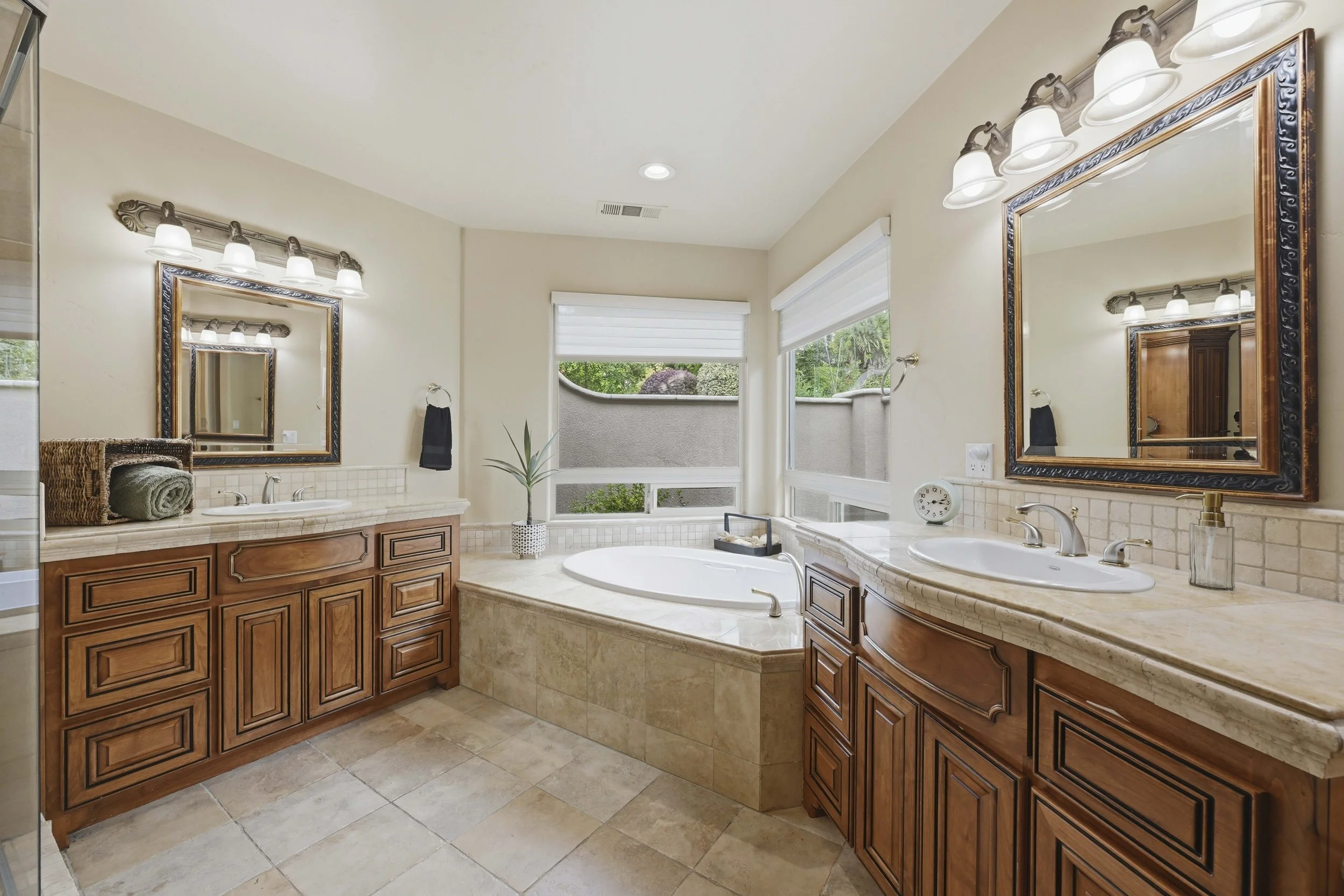 3702 Lindbrook Dr 50.jpg