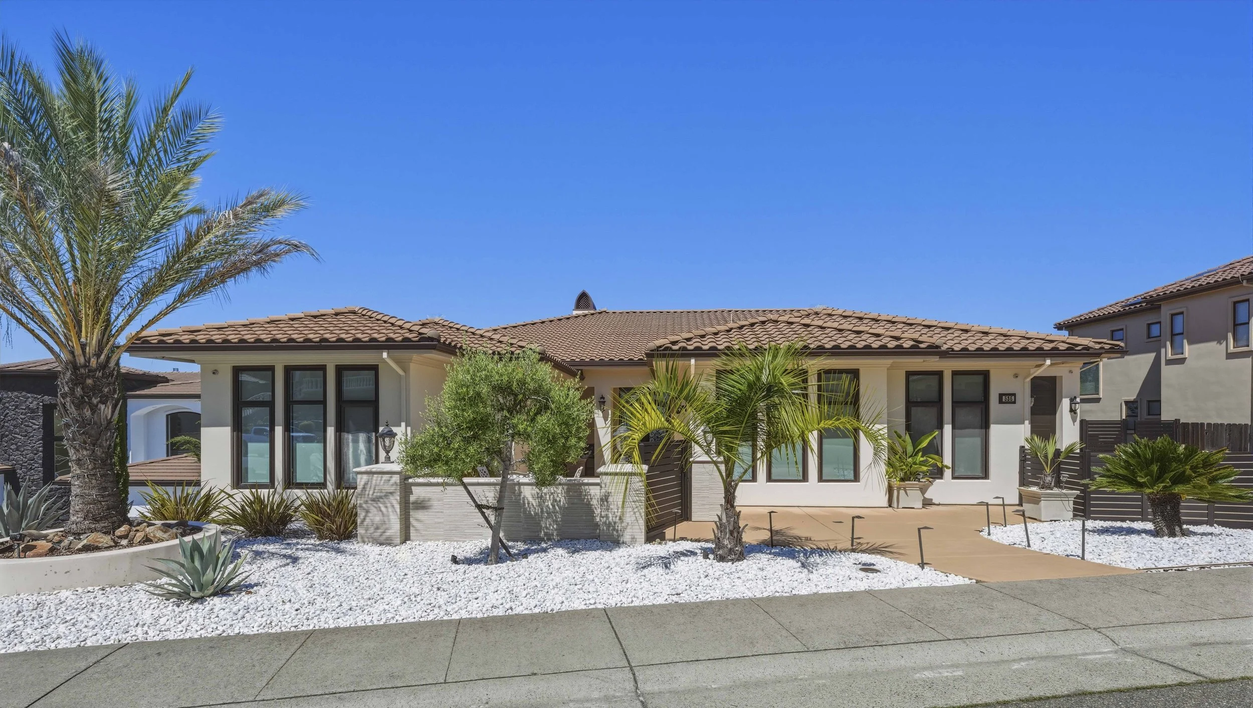 535 Serpa Way _14.jpg