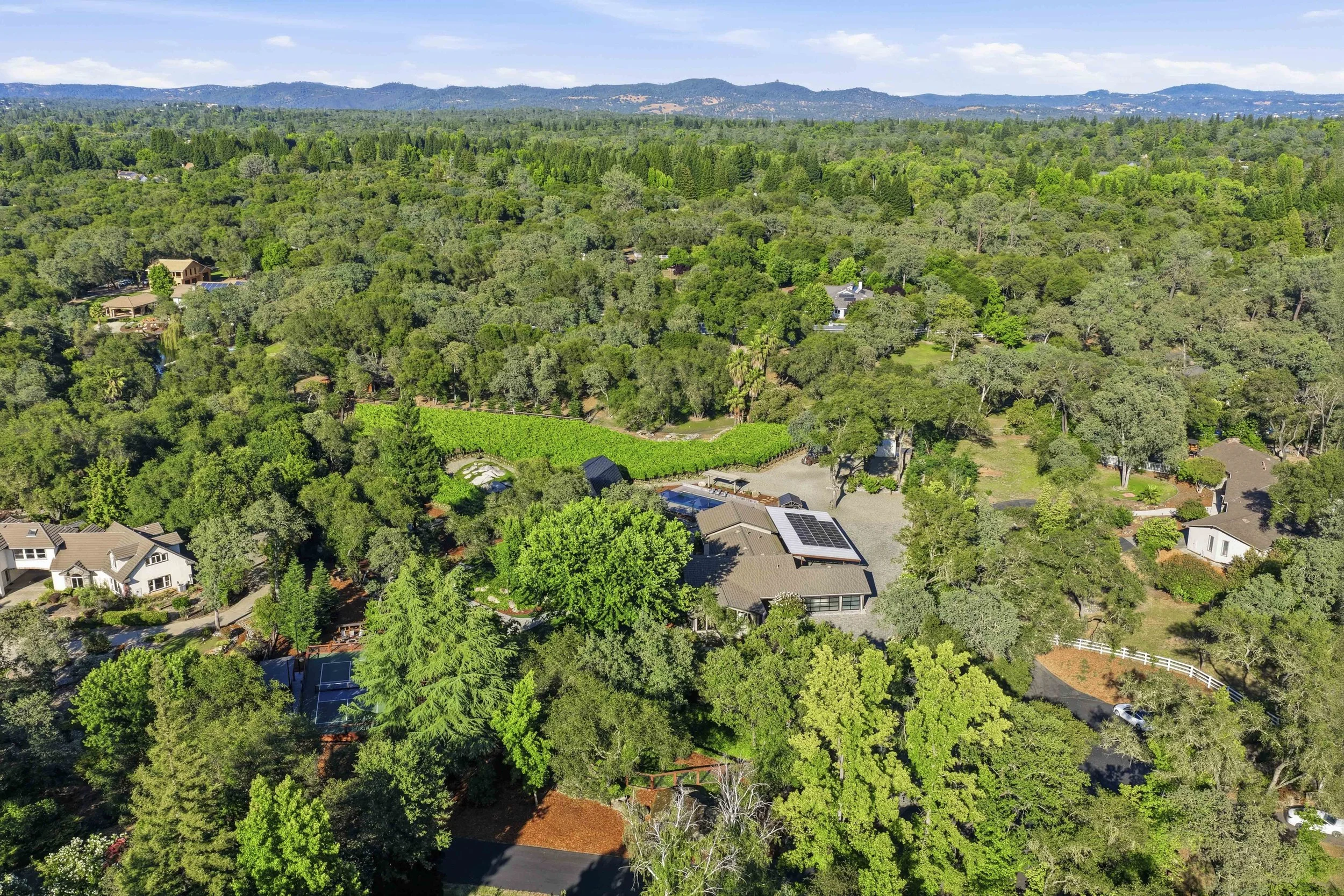 7905 Brook Ct 1.jpg