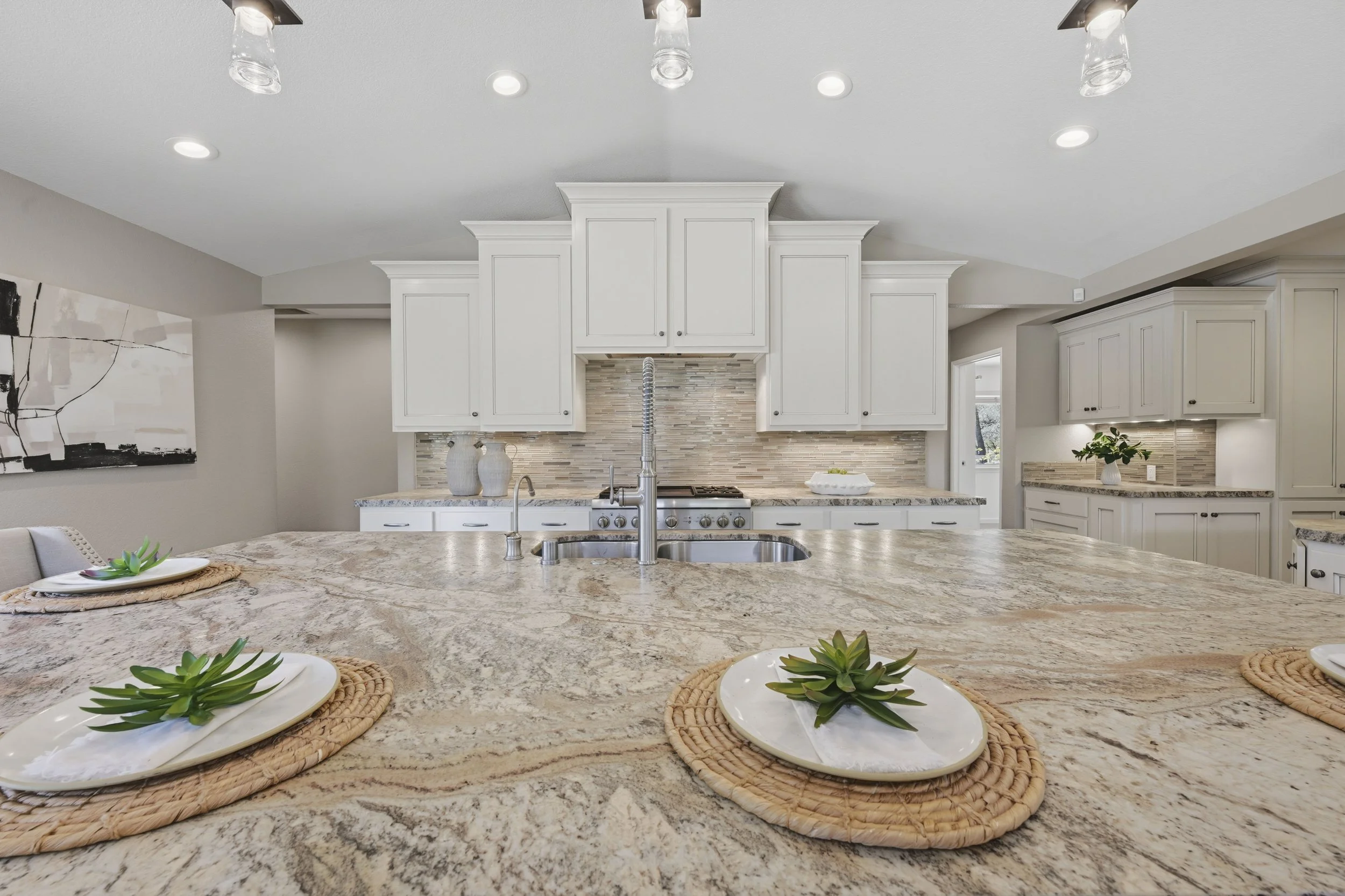 7585 Gold Dr 103.jpg