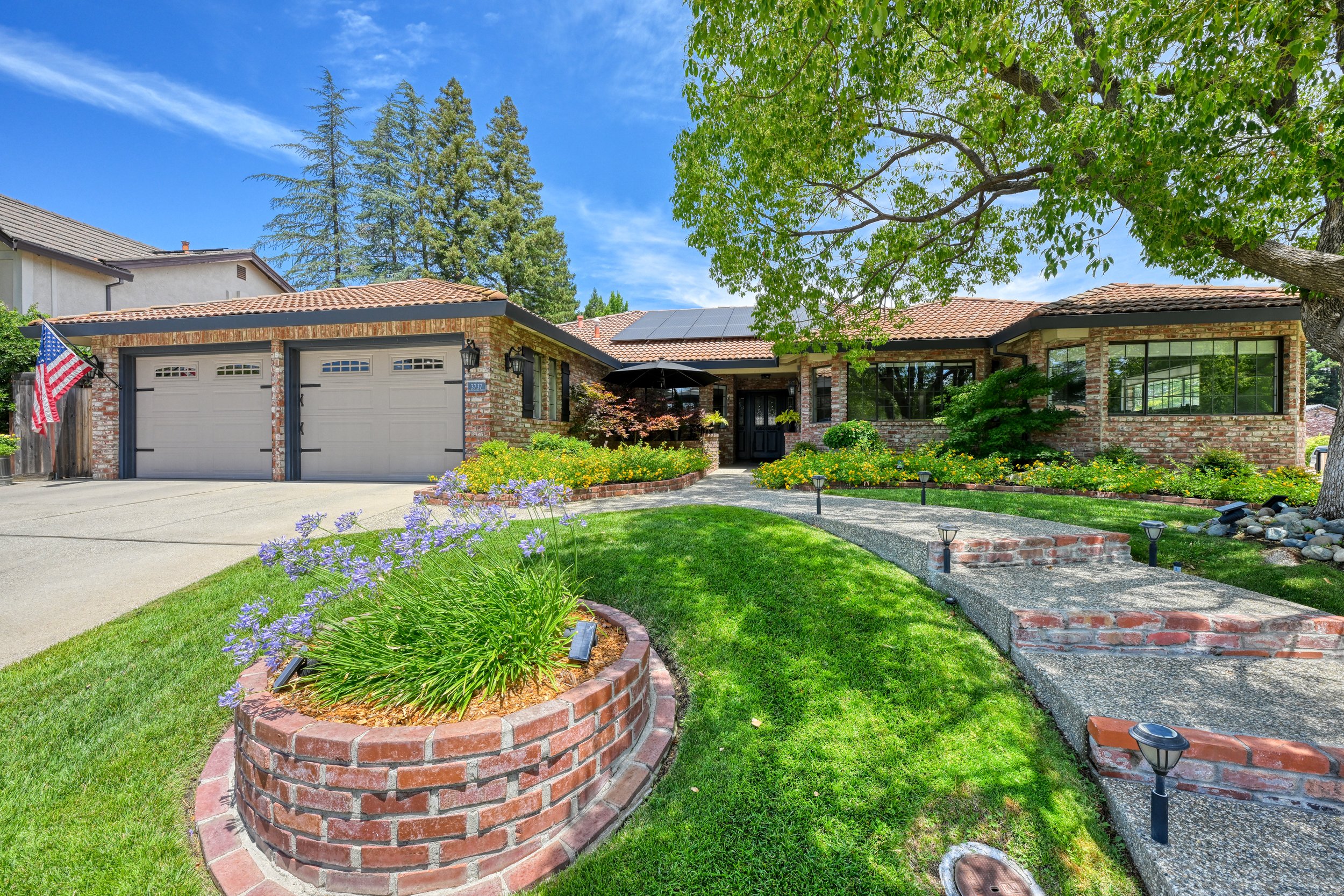 3737 Sweetwater Dr 32.jpg