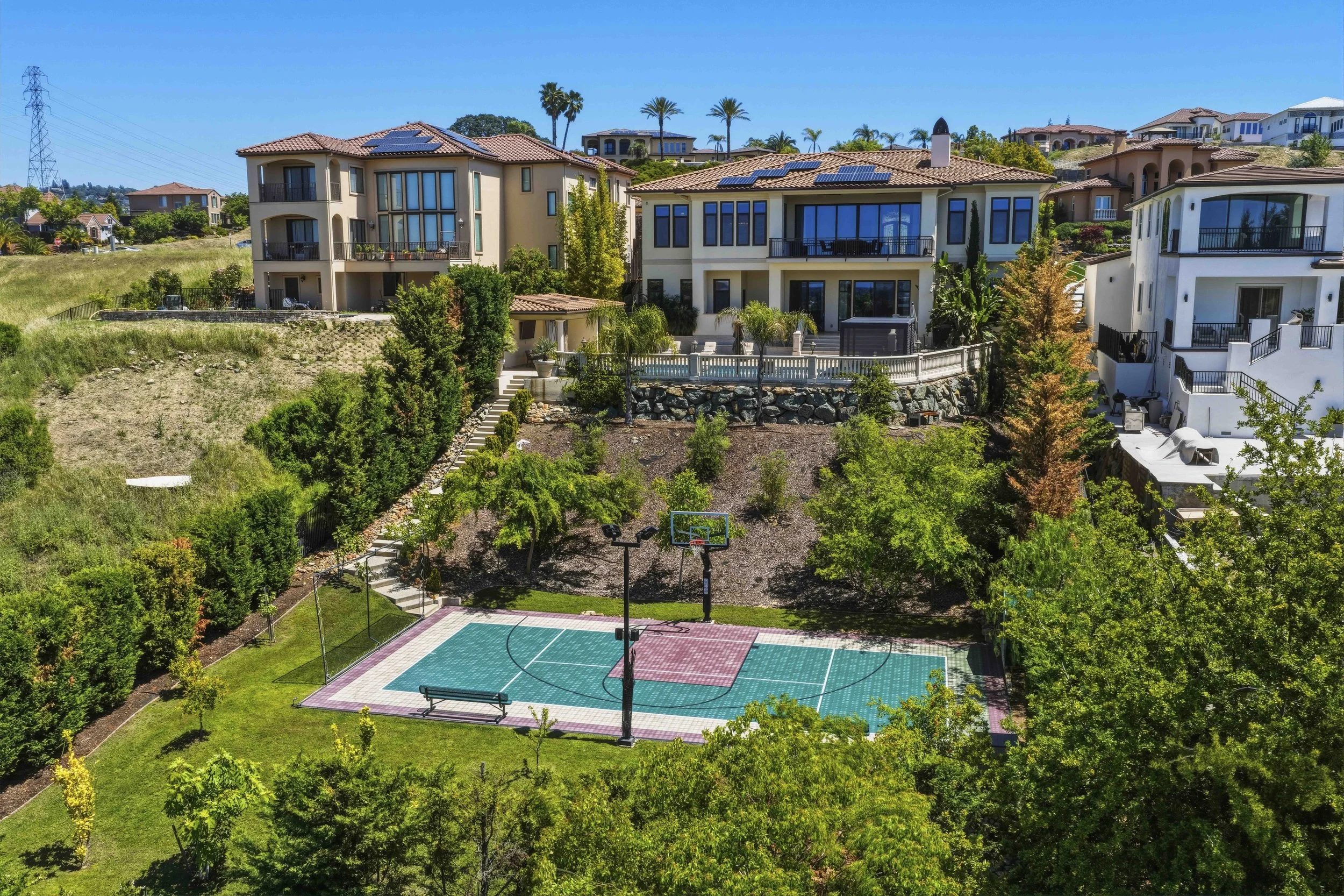 535 Serpa Way _7.jpg