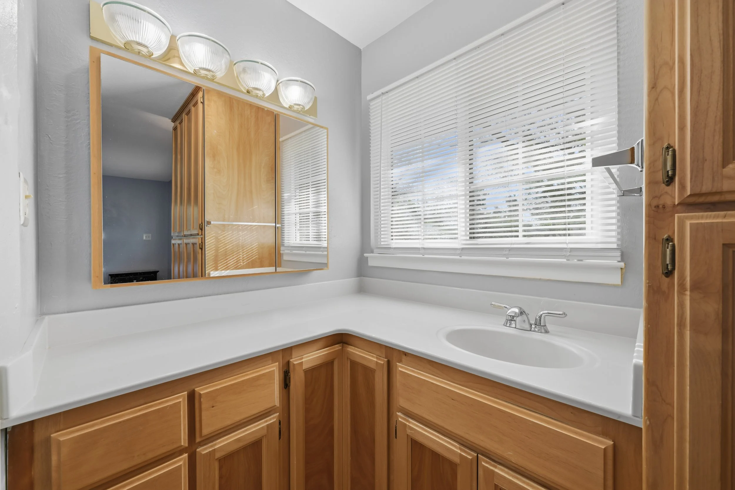 1820 Richmond St 36.jpg