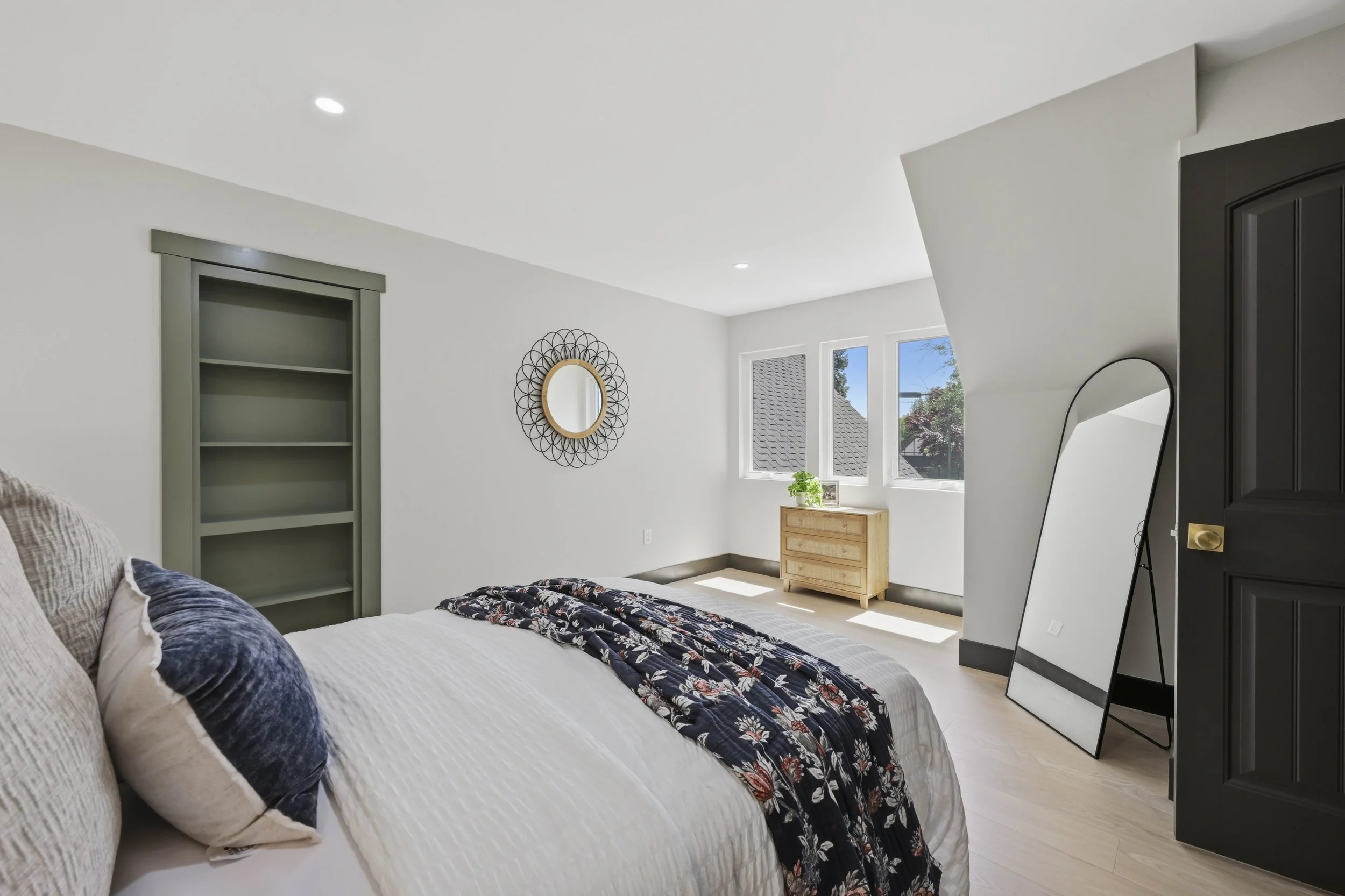 9815 Mira Del Rio Dr 109.jpg