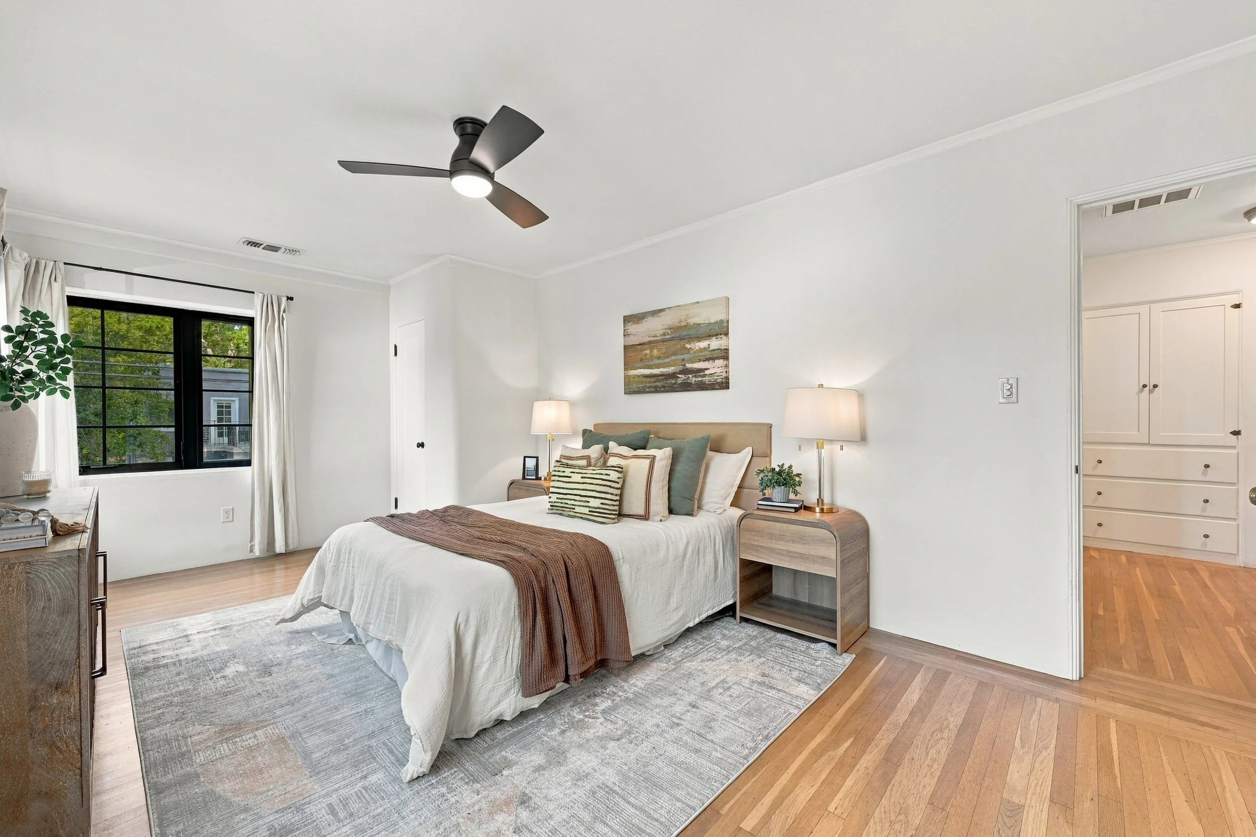 2743 Land Park Dr 74.jpg