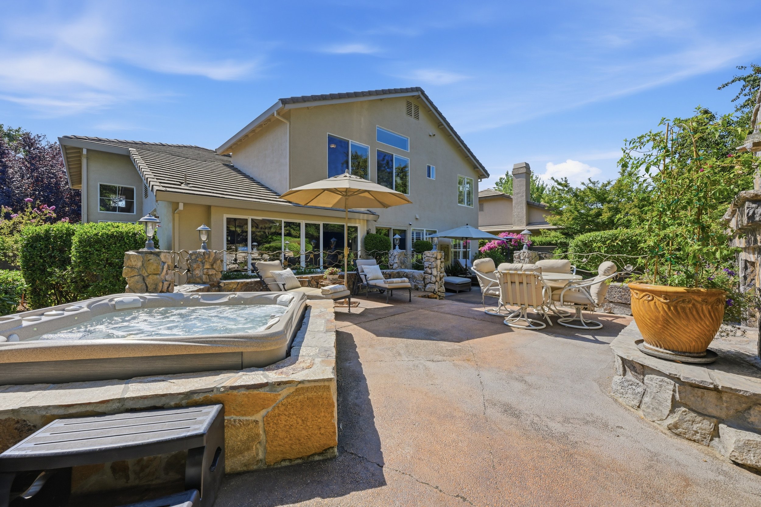 3301 Stonehurst Dr _49.jpg