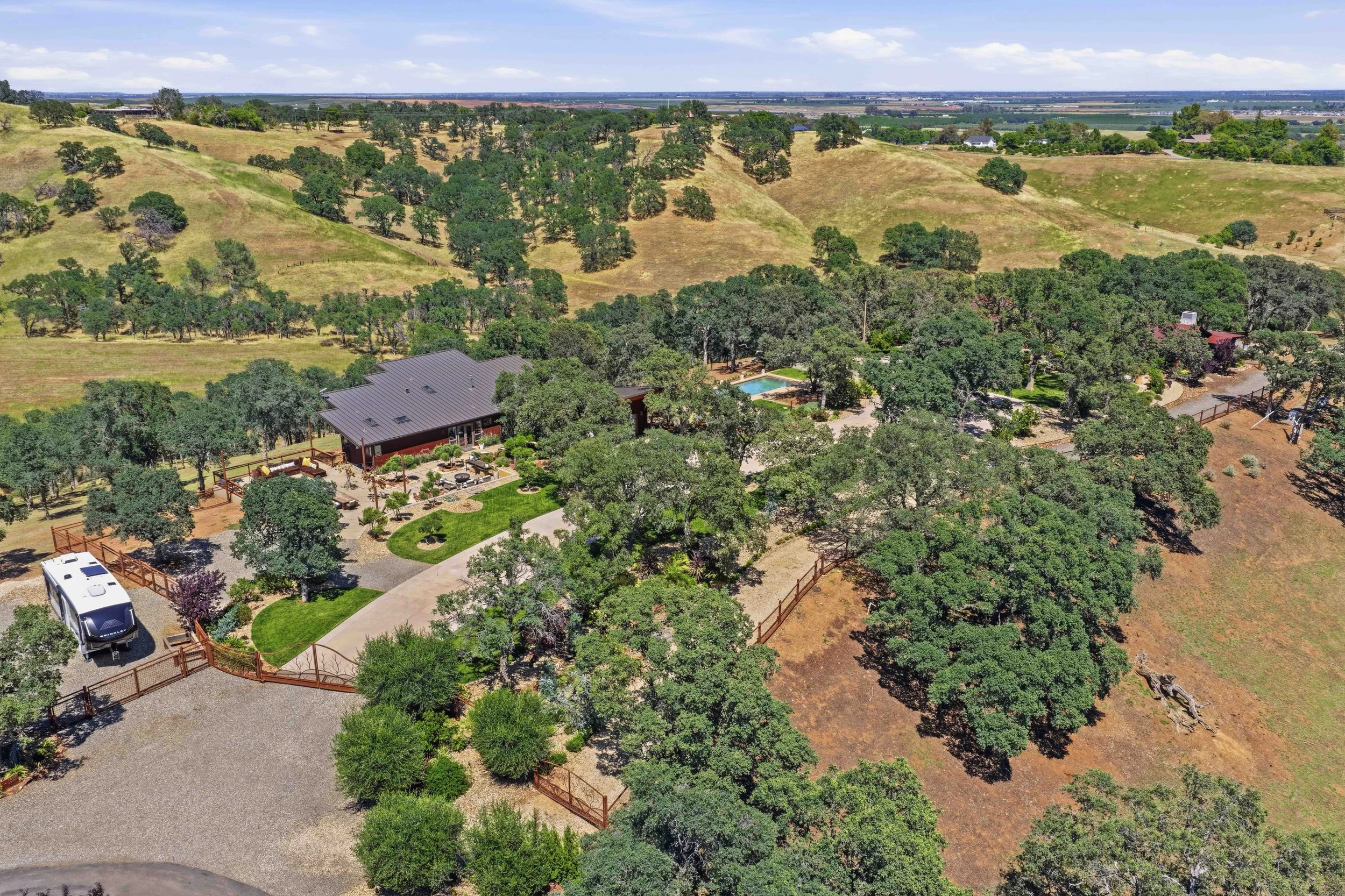 26000 Venado Dr - Daytime _9_1.jpg