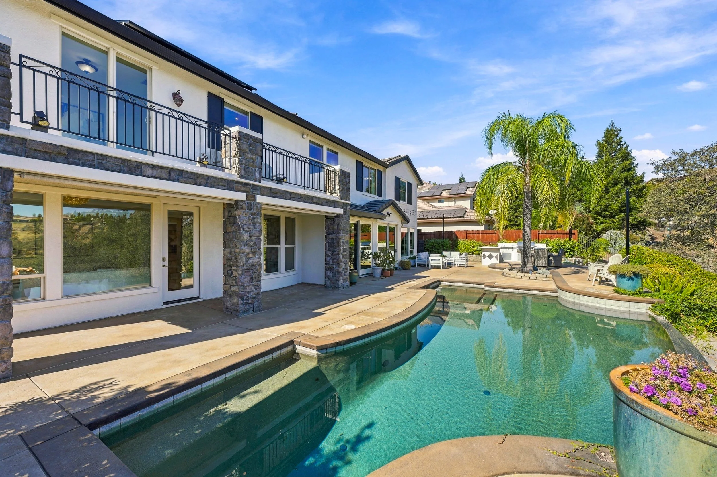 3391 Black Oak Dr 113.jpg