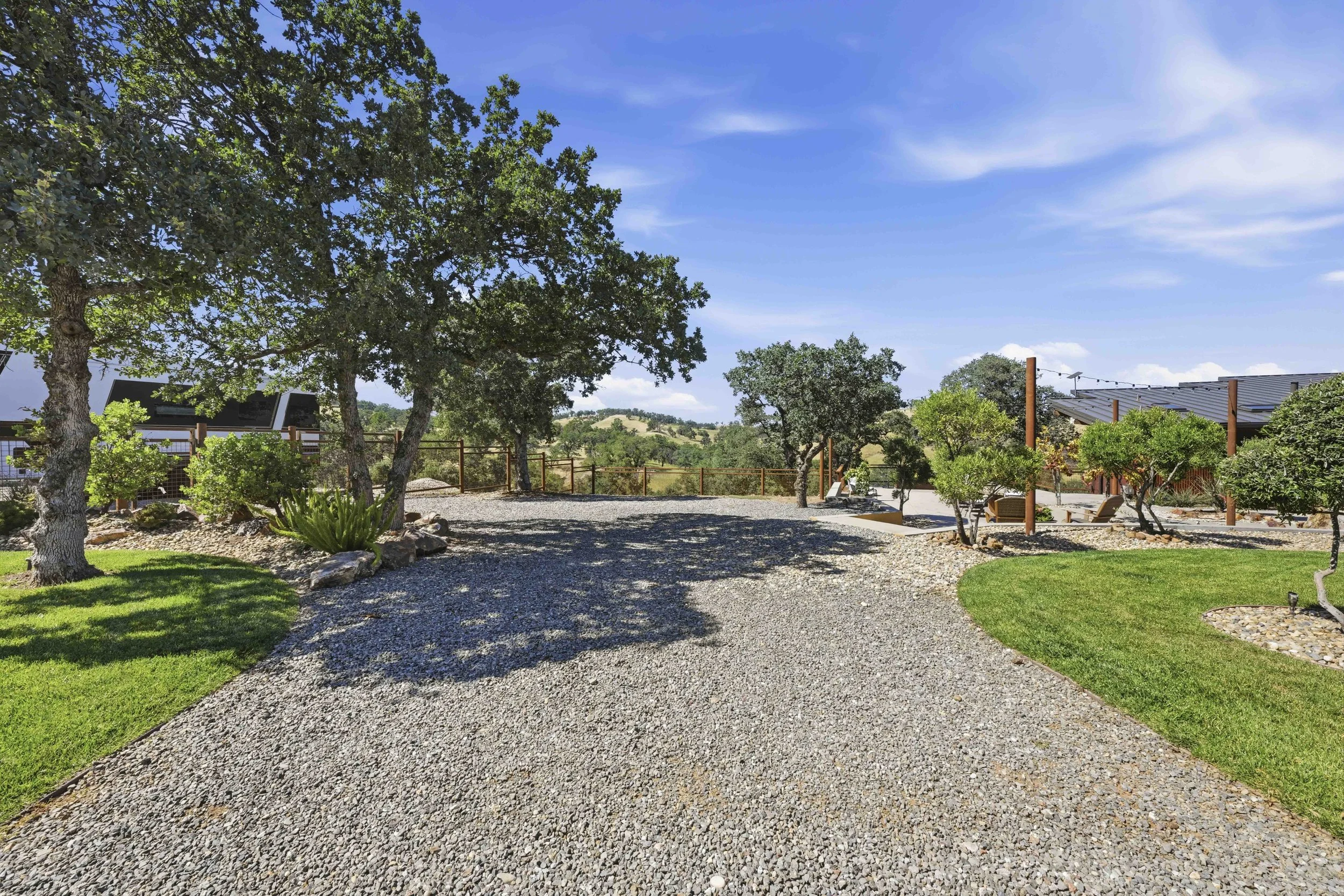 26000 Venado Dr - Daytime _70.jpg