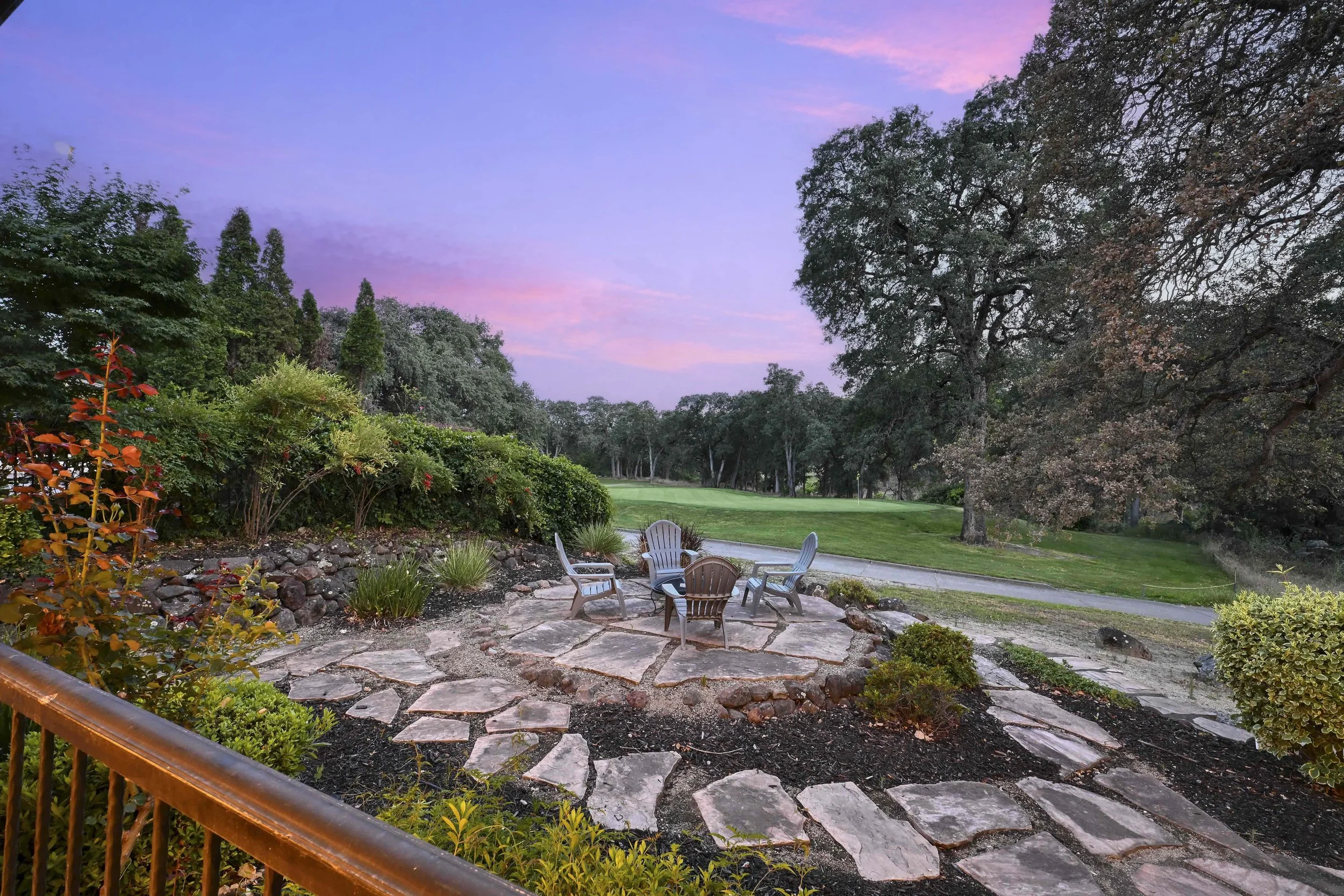 3702 Lindbrook Dr 108.jpg