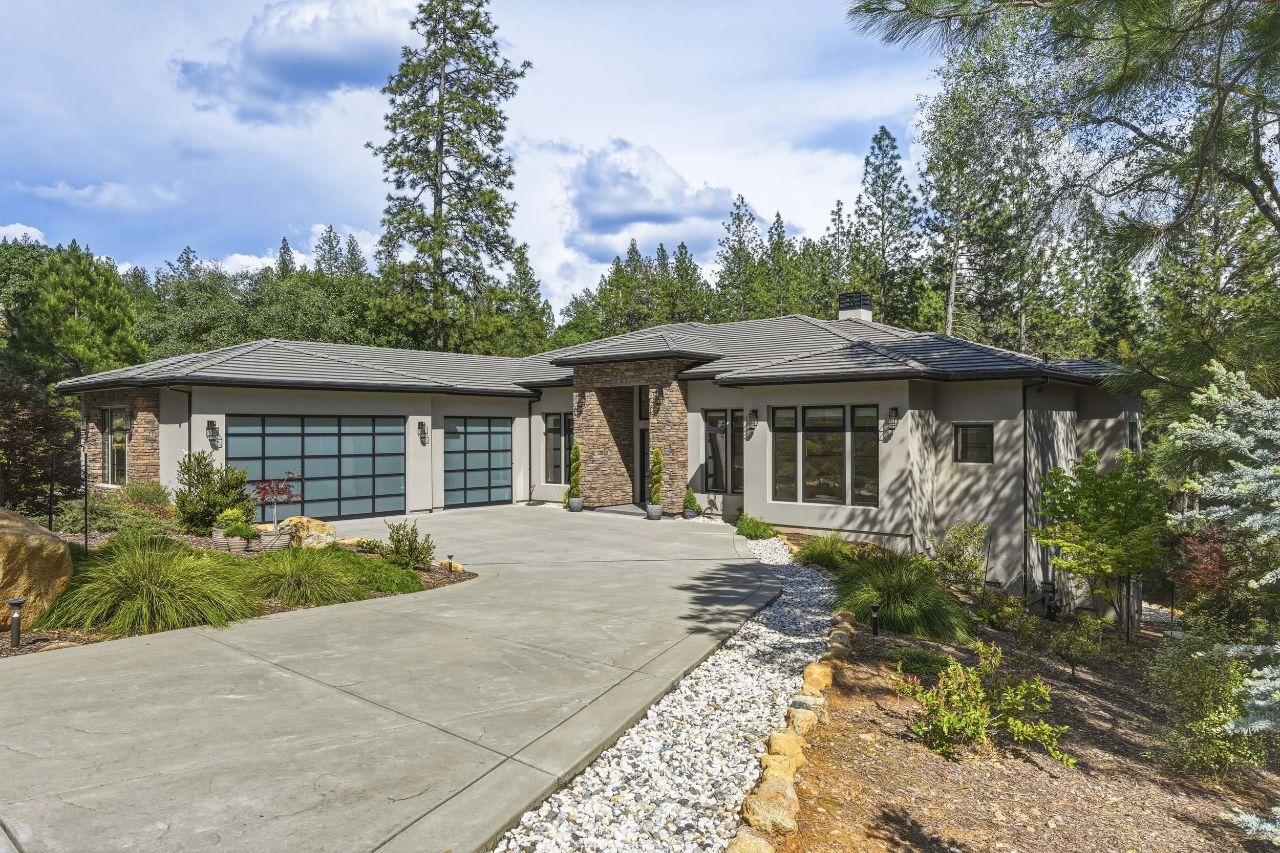 1455 Lodge View Dr 9.jpg