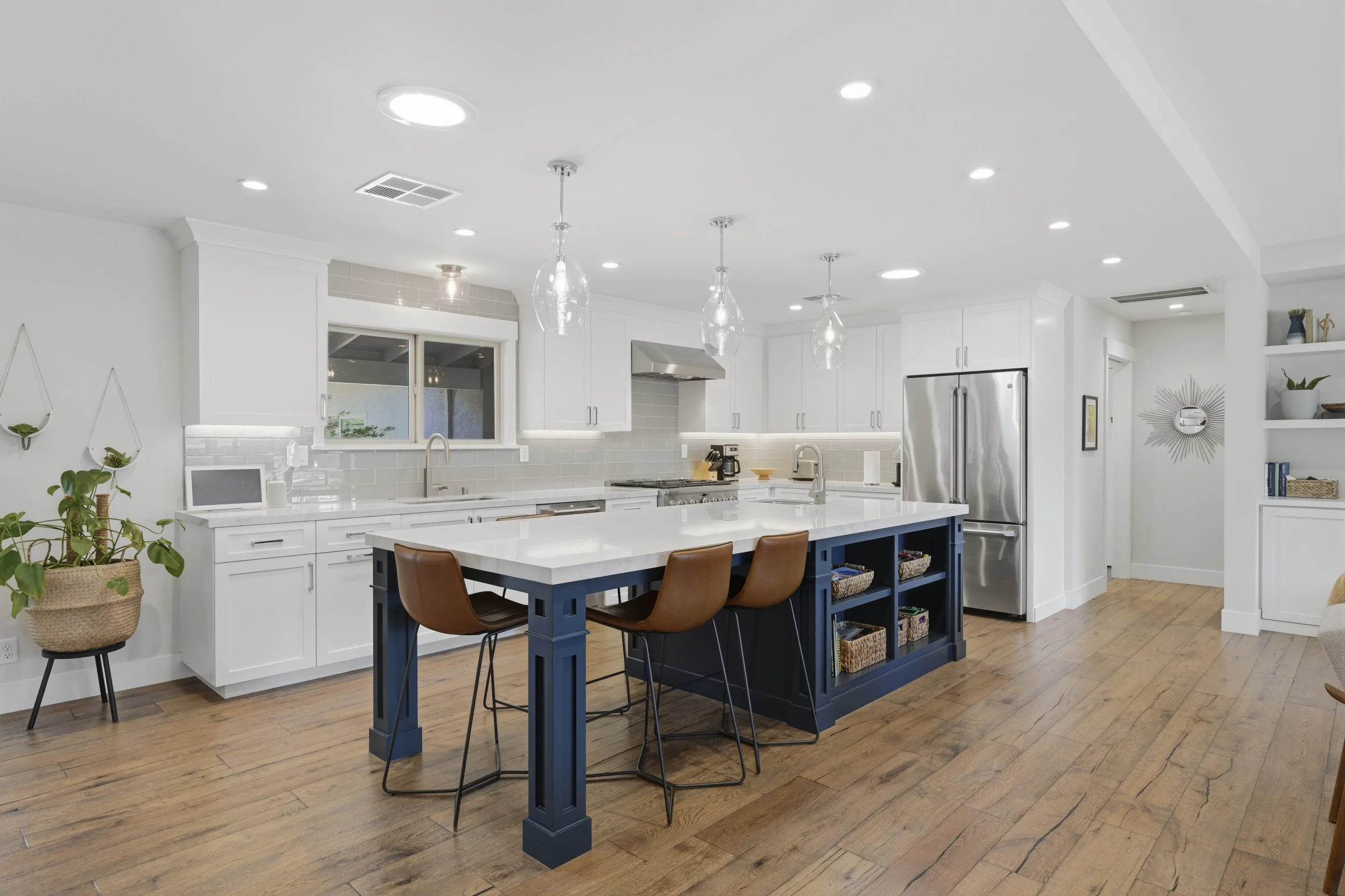 2929 Latham Dr _15.jpg