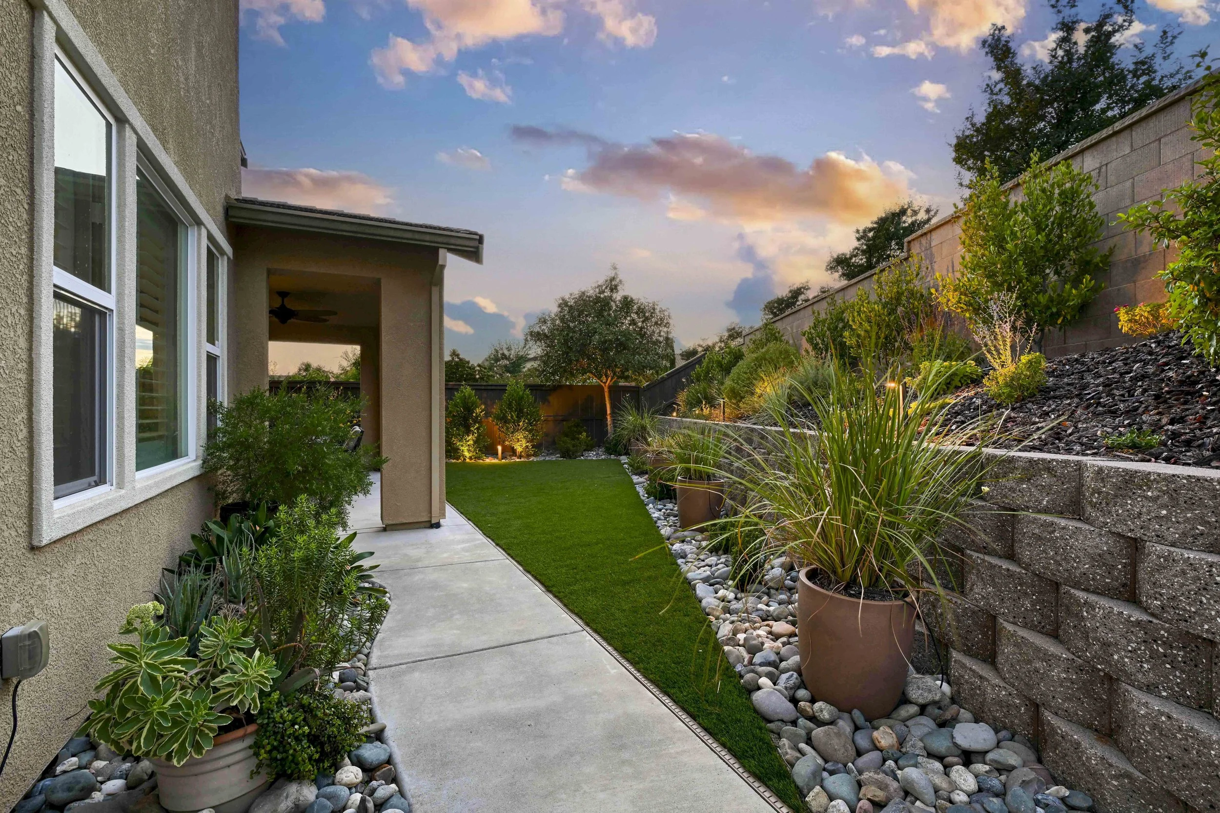 895 Calico Dr 15.jpg