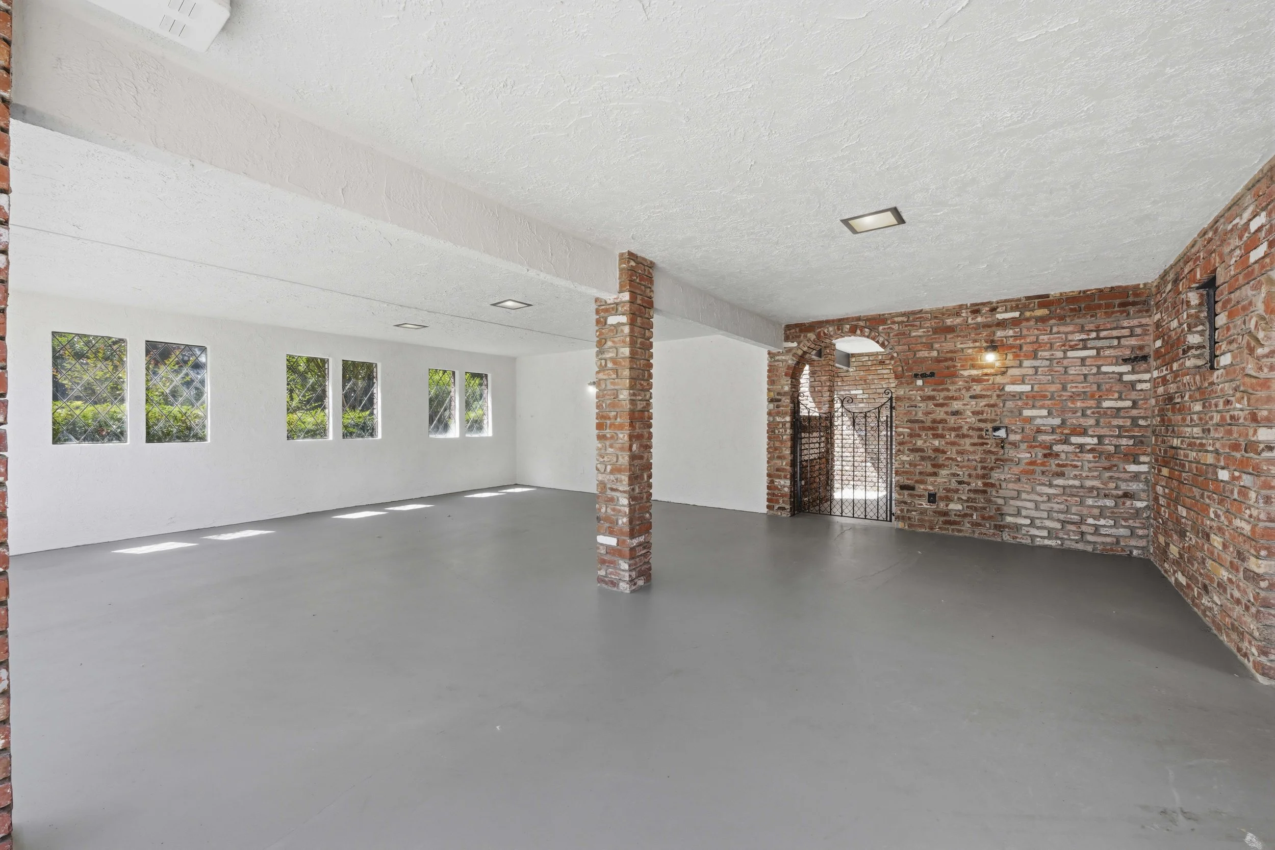9815 Mira Del Rio Dr 29.jpg