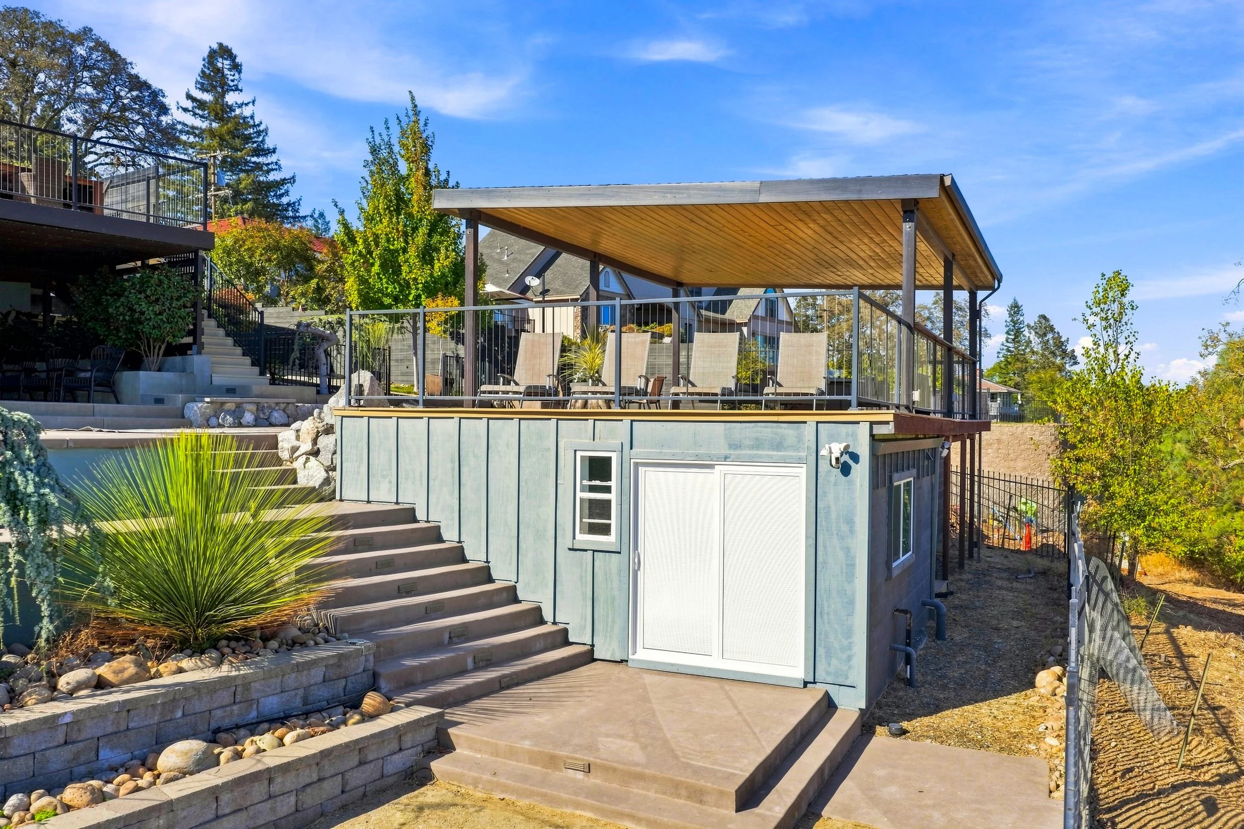 7882 Lakeshore Dr 18.jpg