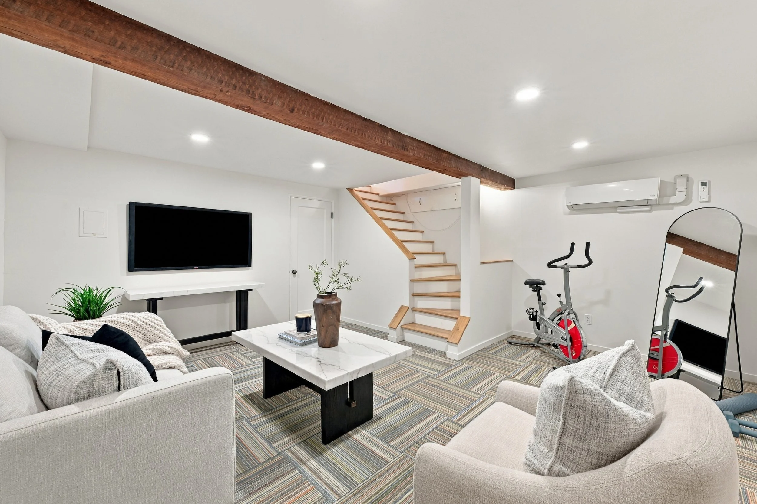2743 Land Park Dr 34.jpg