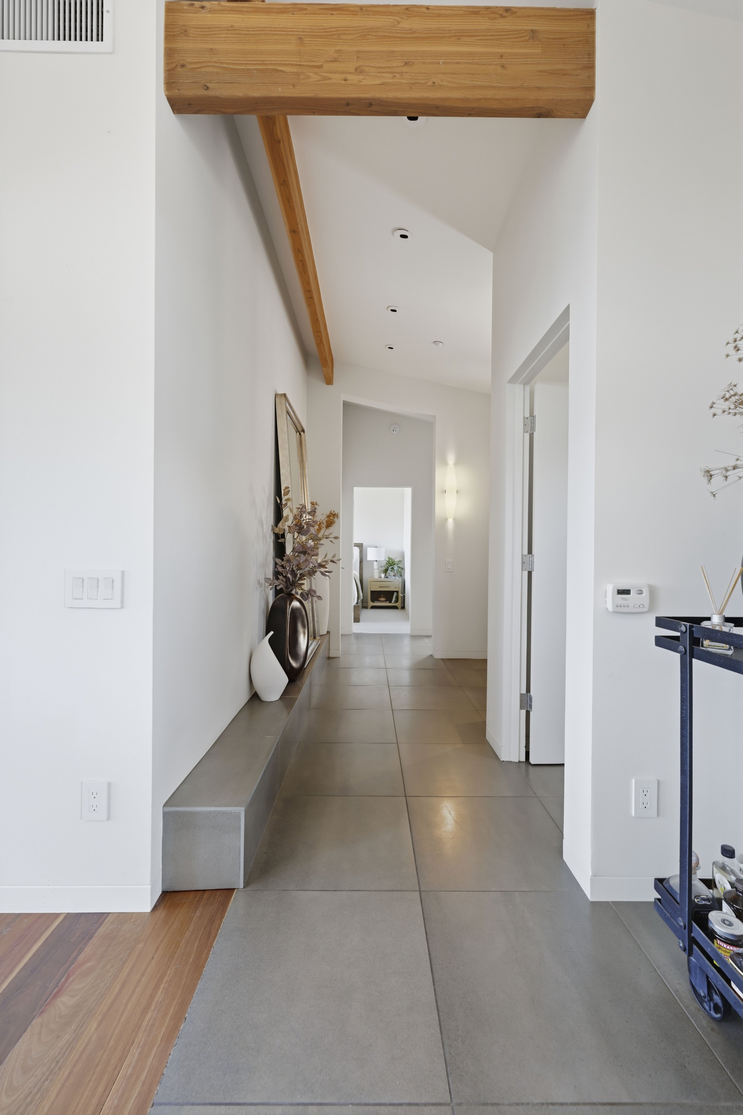 26000 Venado Dr - Main House  - 9.jpg