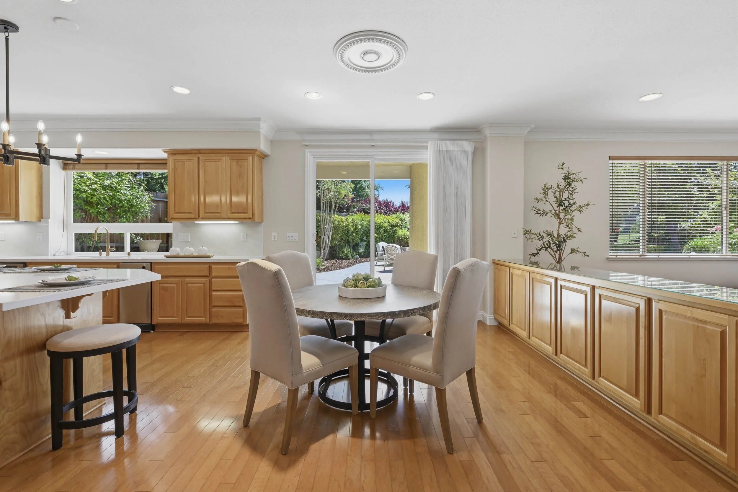 2228 Belvedere Cir _29.jpg